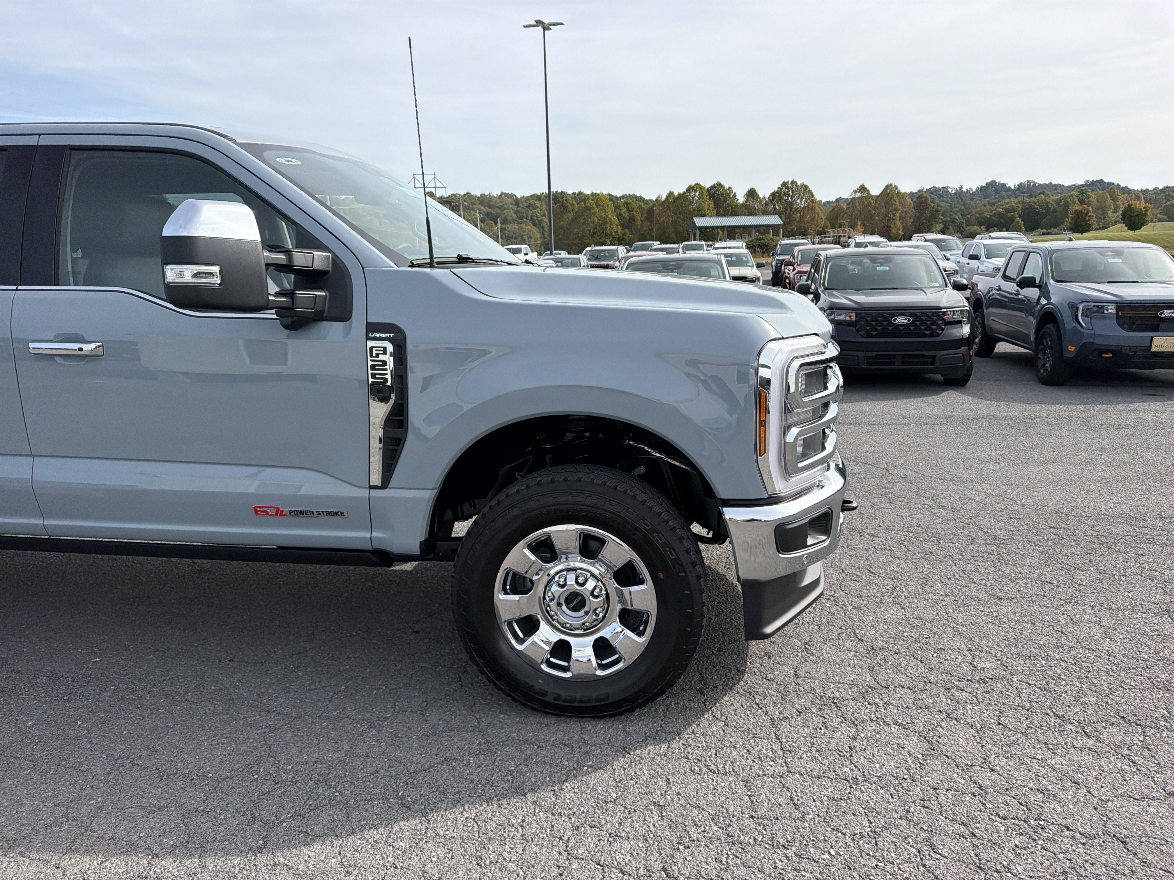 2027 Ford Super Duty F-250 SRW LARIAT