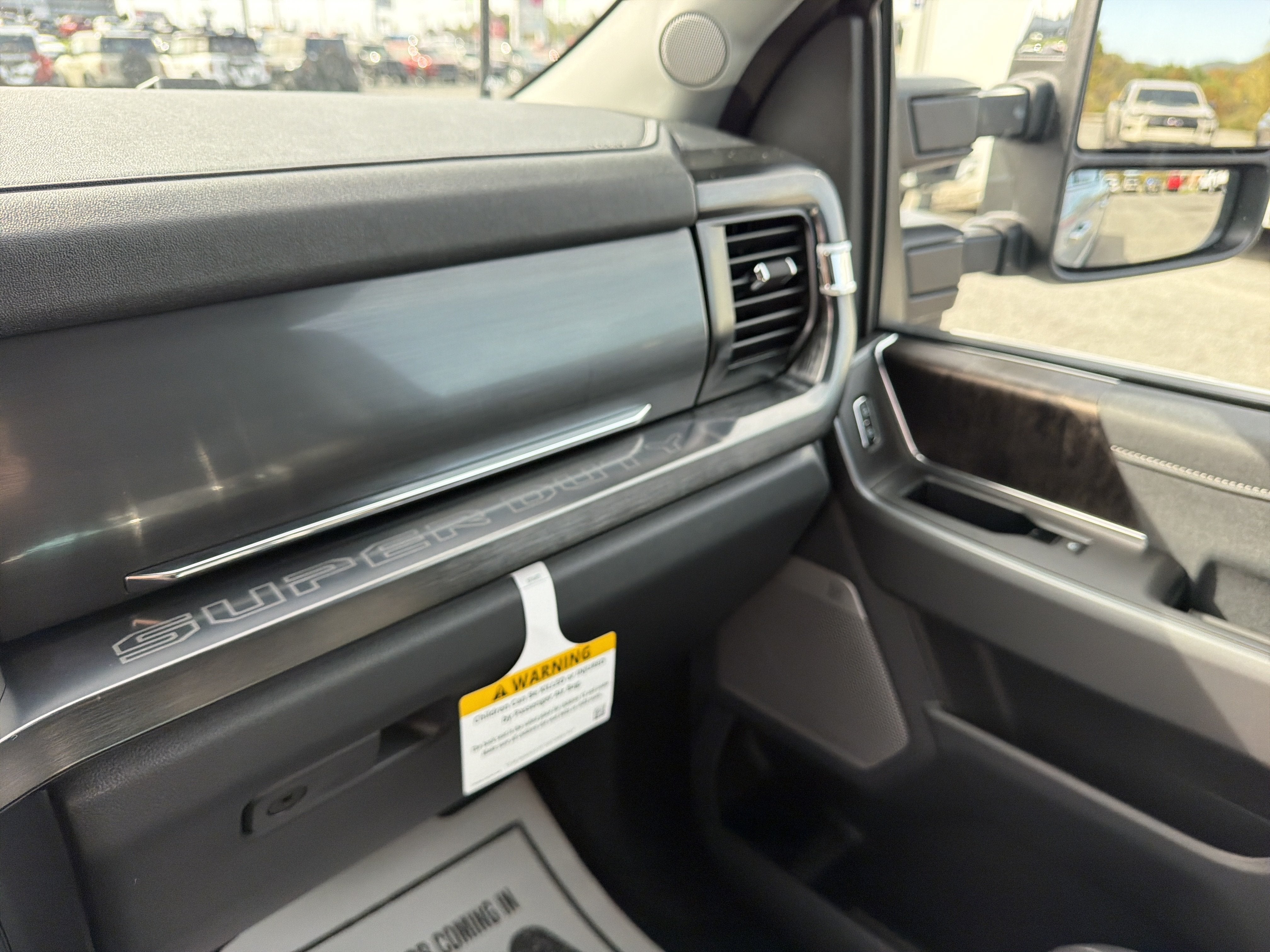 2027 Ford Super Duty F-250 SRW LARIAT