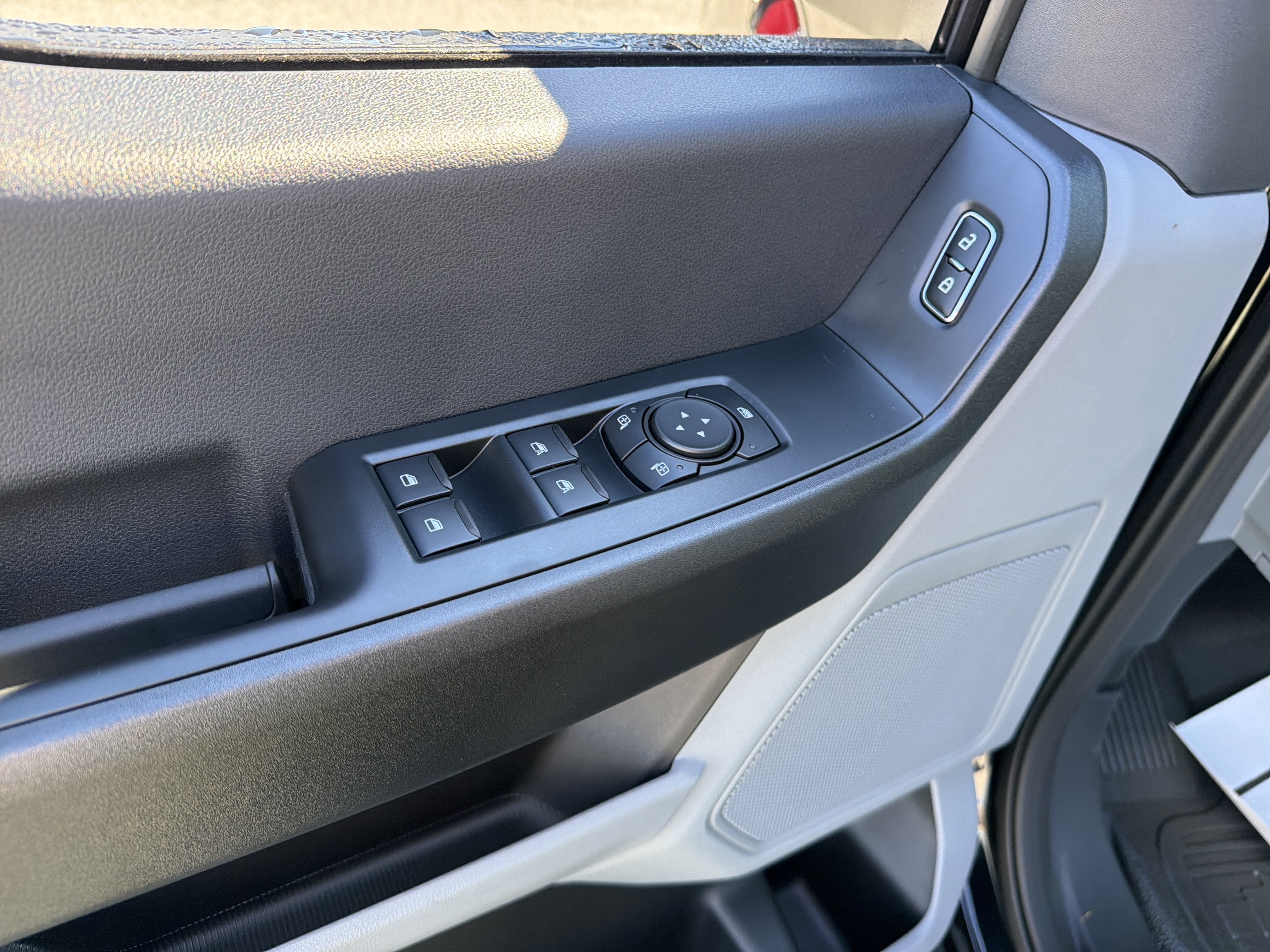 2027 Ford Super Duty F-250 SRW XL