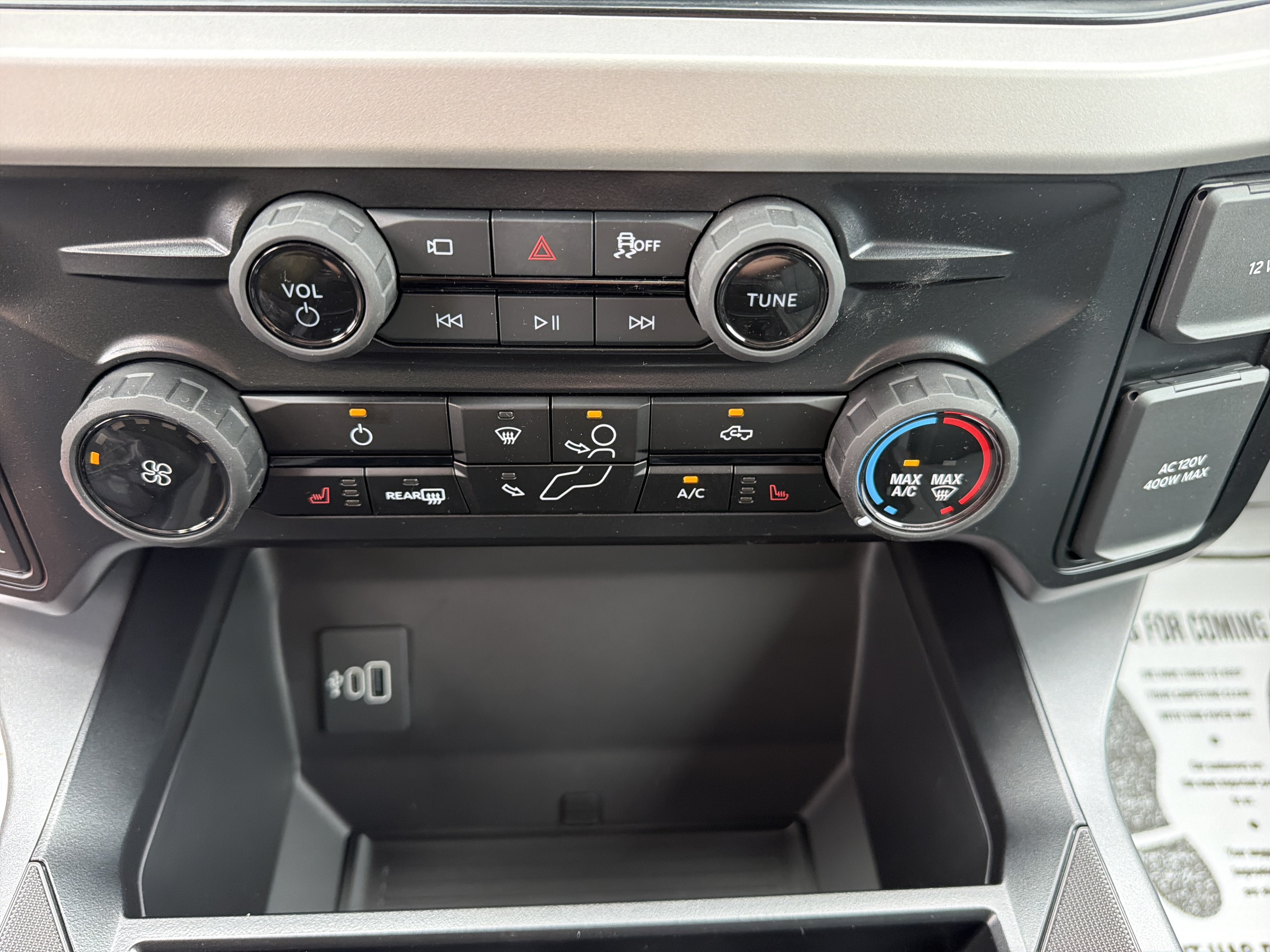 2027 Ford Super Duty F-250 SRW XLT