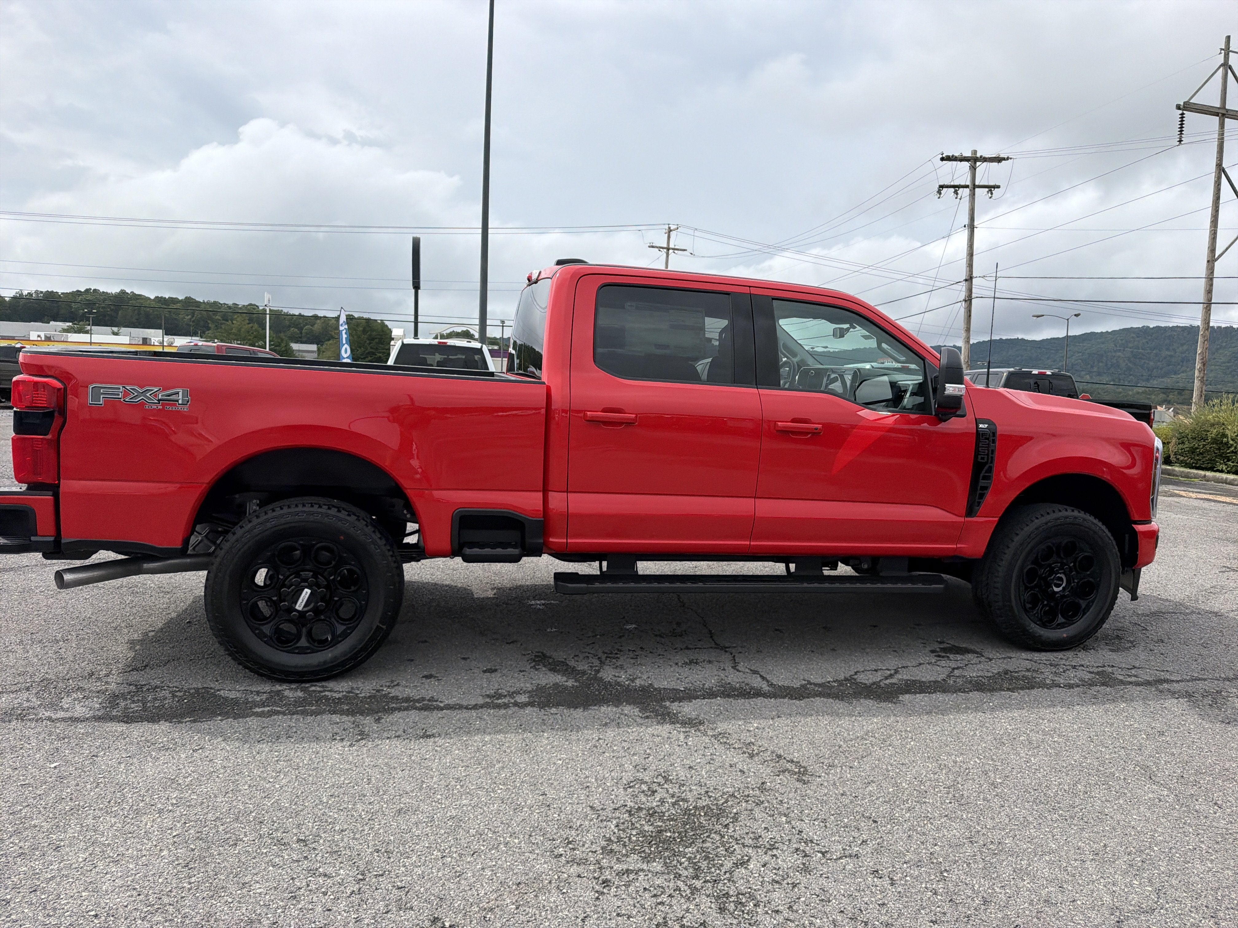 2027 Ford Super Duty F-250 SRW XLT