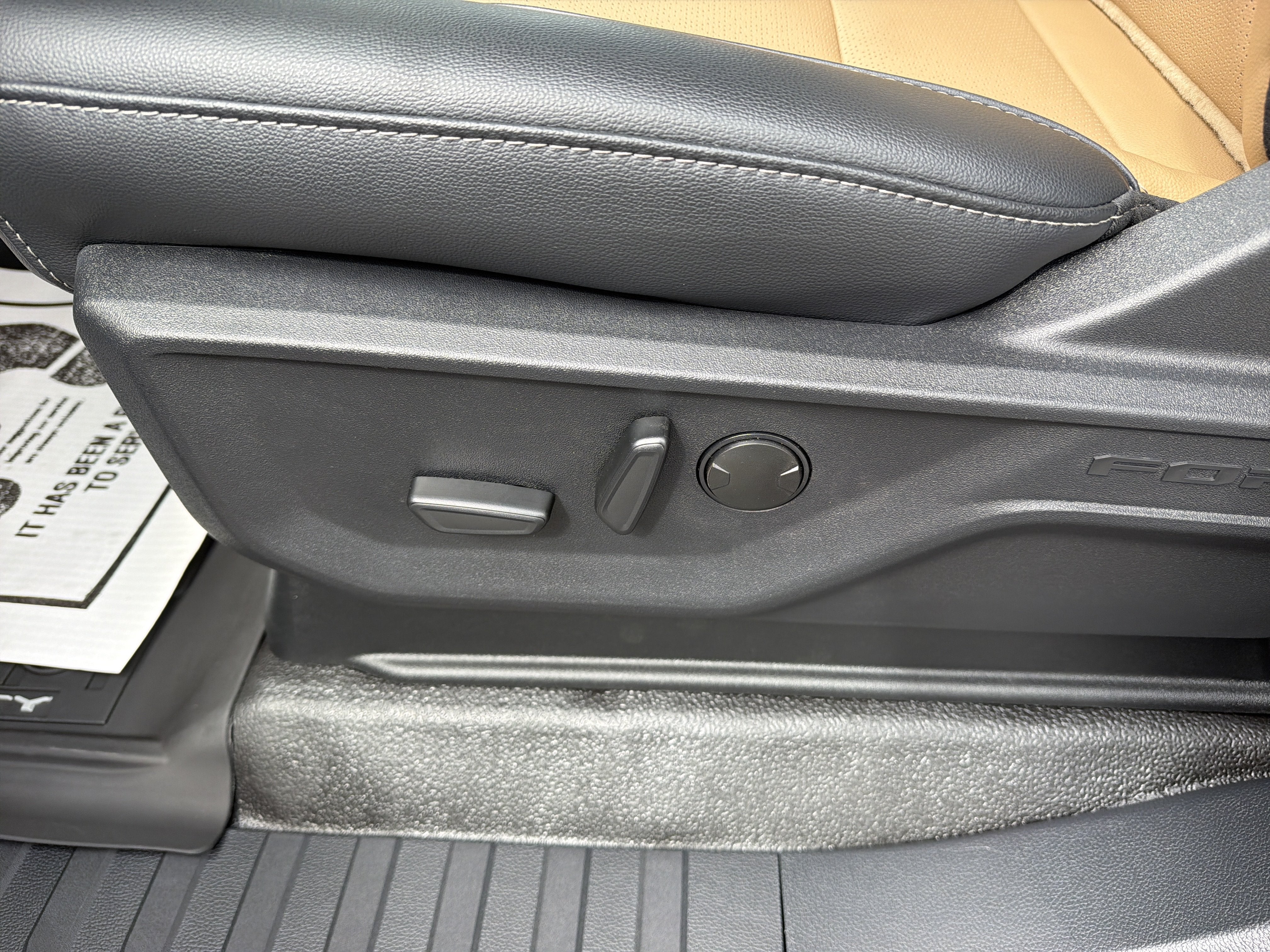 2027 Ford Super Duty F-250 SRW LARIAT