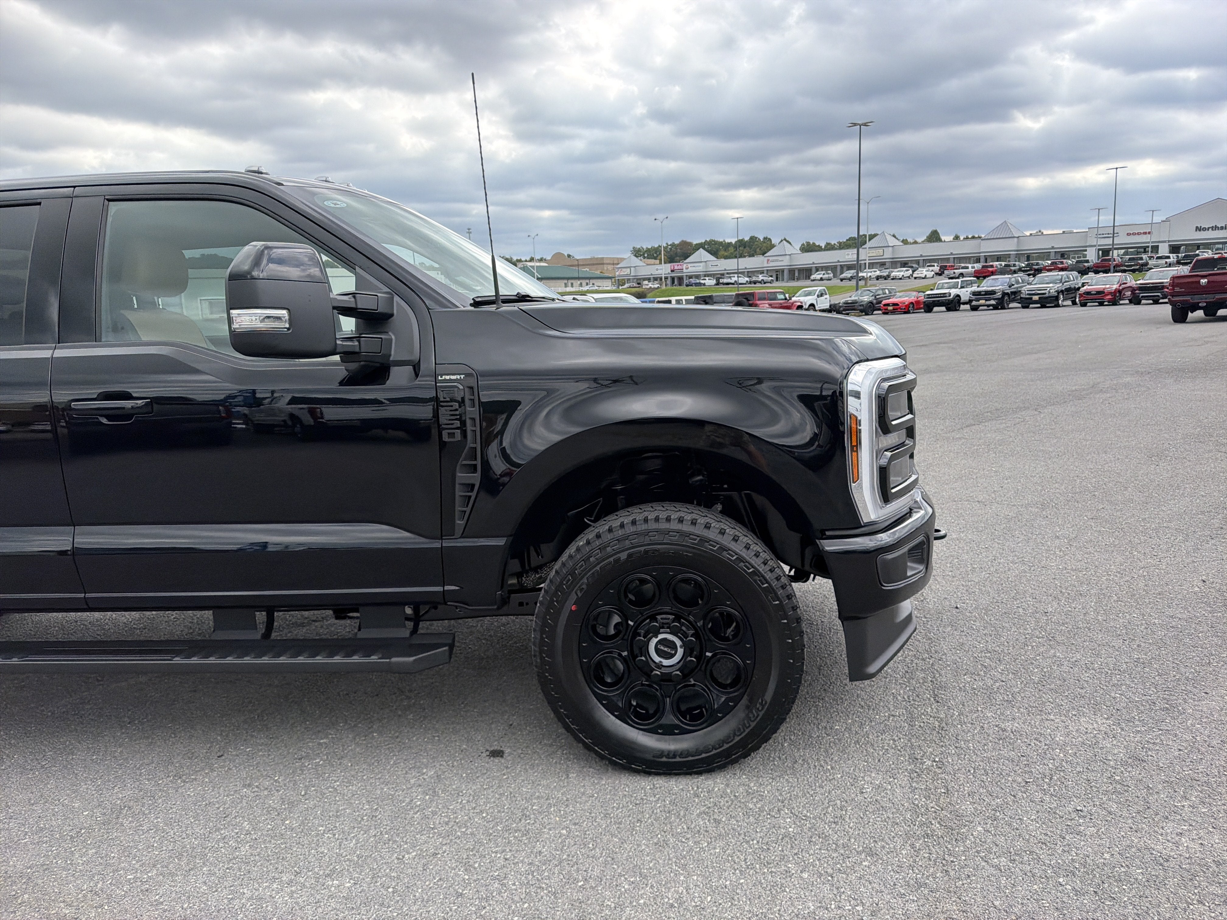 2027 Ford Super Duty F-250 SRW LARIAT