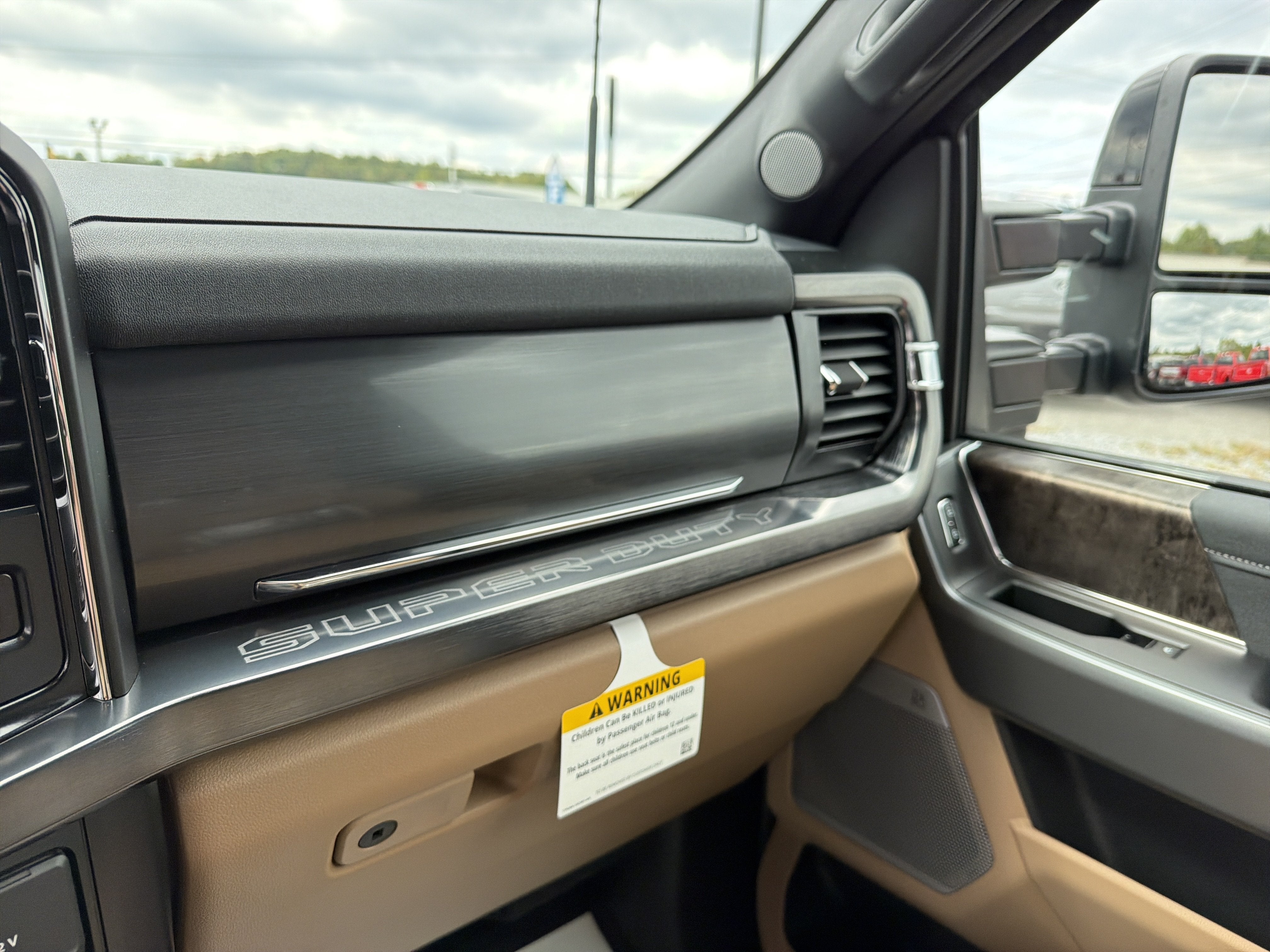 2027 Ford Super Duty F-250 SRW LARIAT