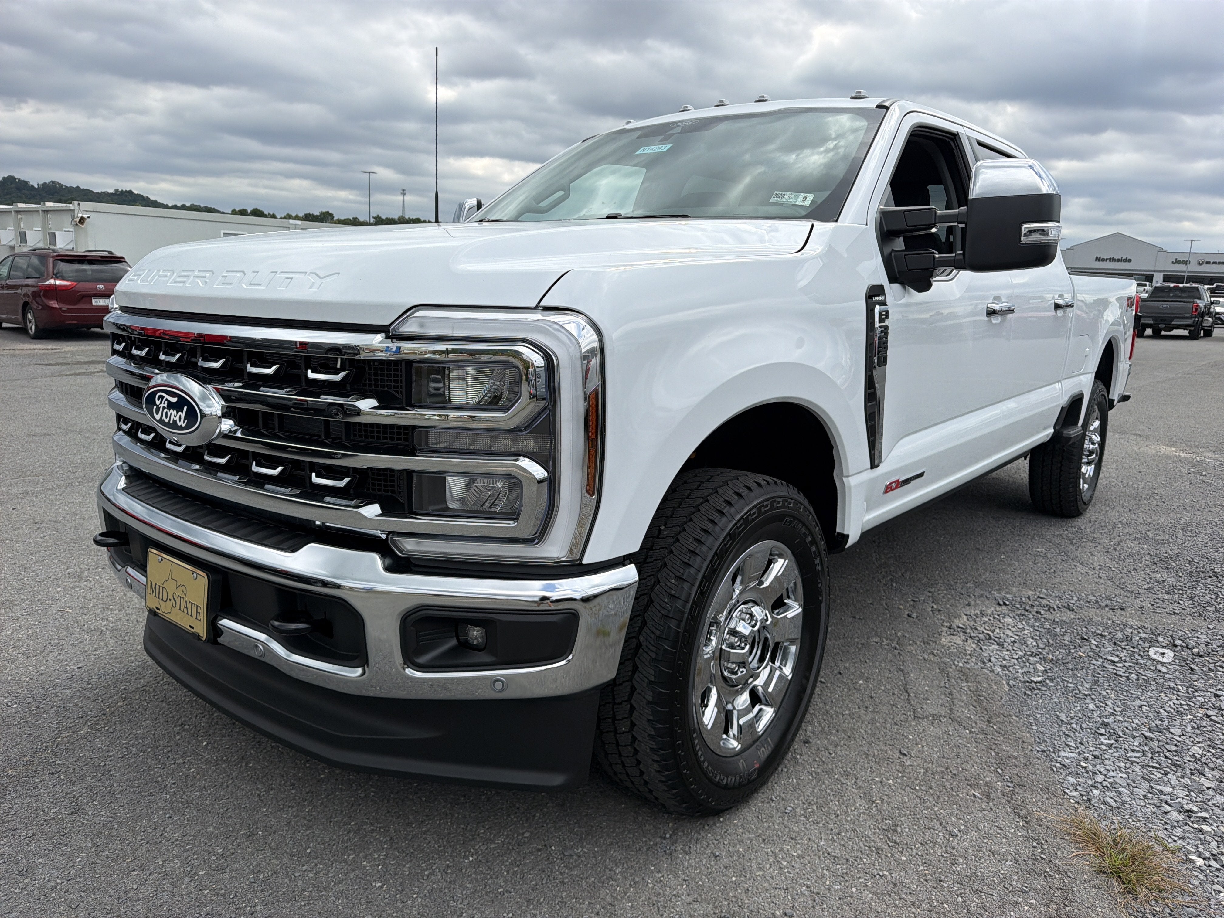 2027 Ford Super Duty F-350 SRW LARIAT
