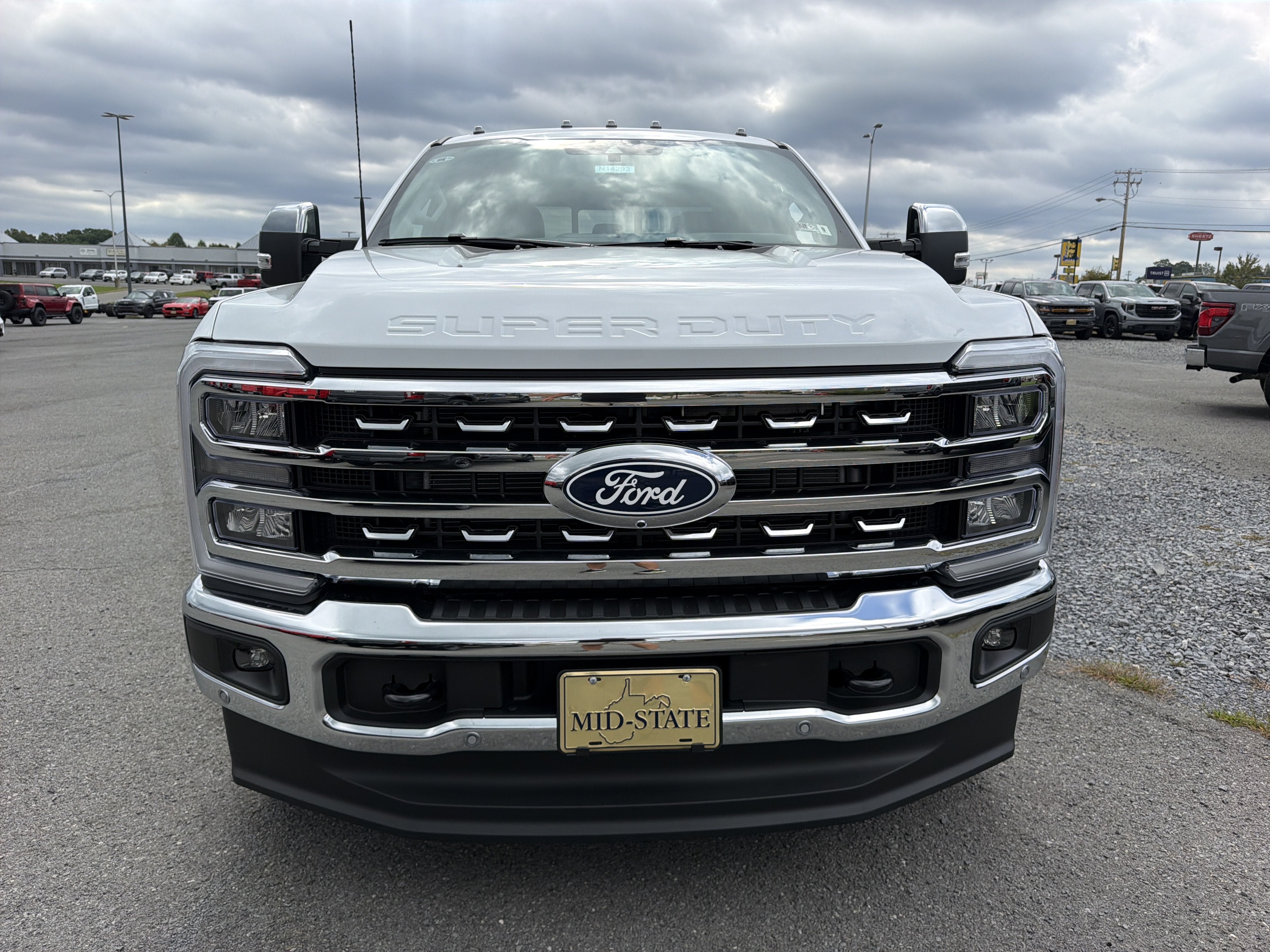 2027 Ford Super Duty F-350 SRW LARIAT