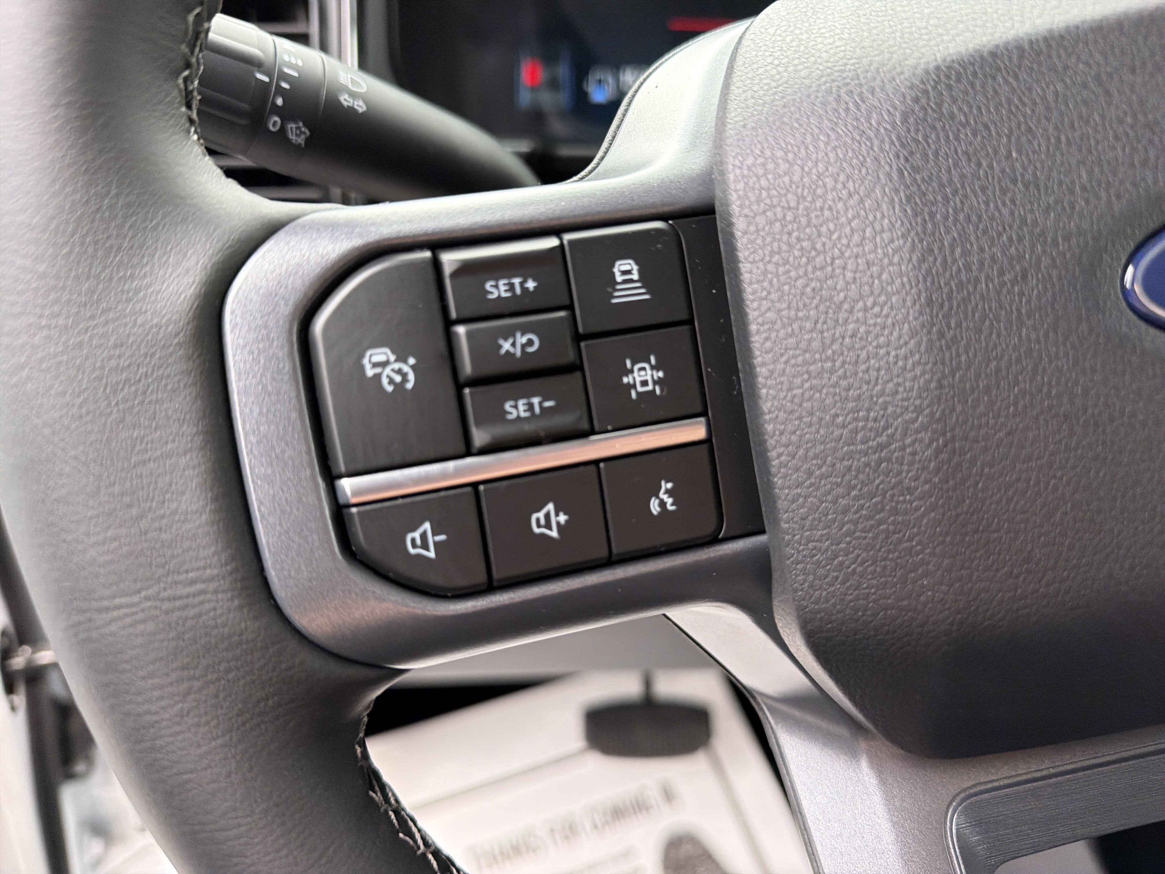 2027 Ford Super Duty F-350 SRW LARIAT