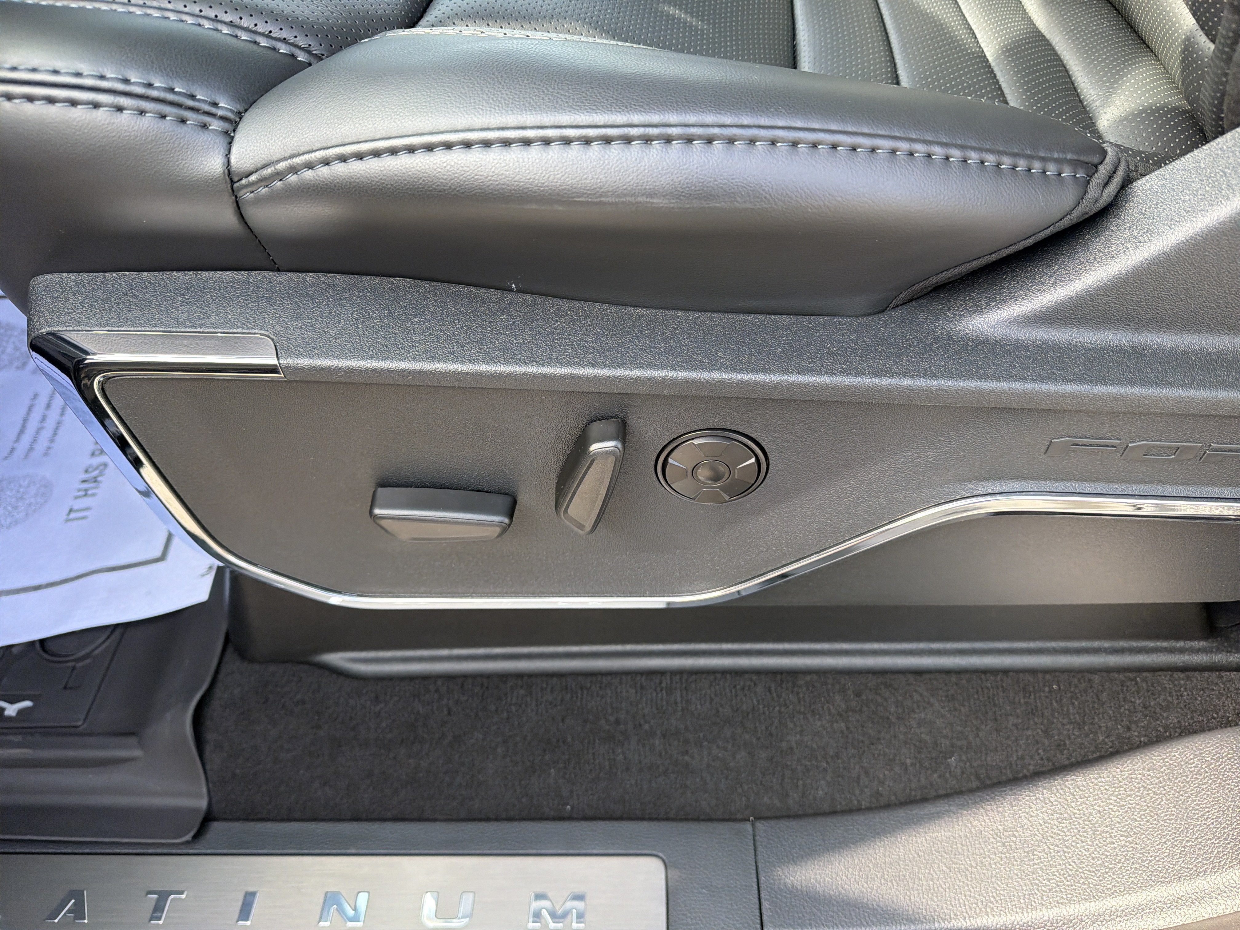 2027 Ford Super Duty F-350 SRW Platinum
