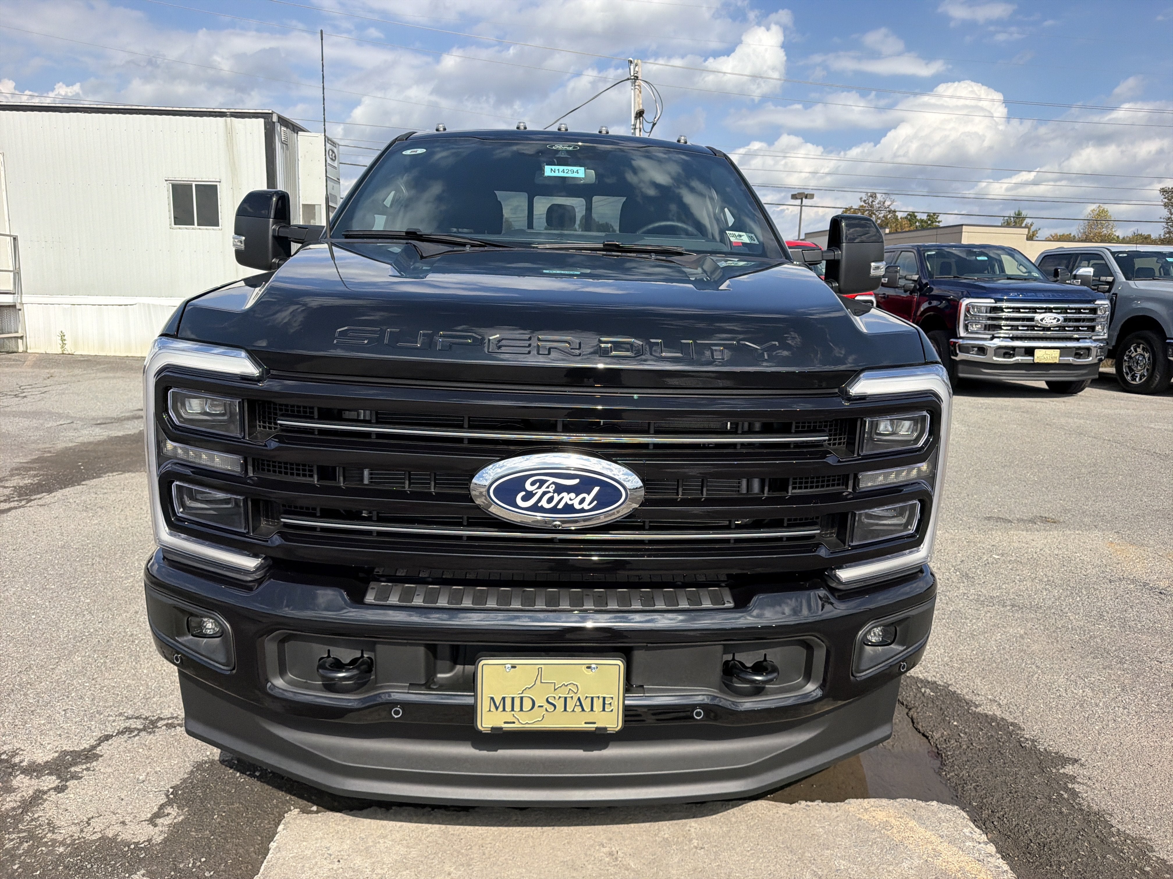 2027 Ford Super Duty F-350 SRW Platinum