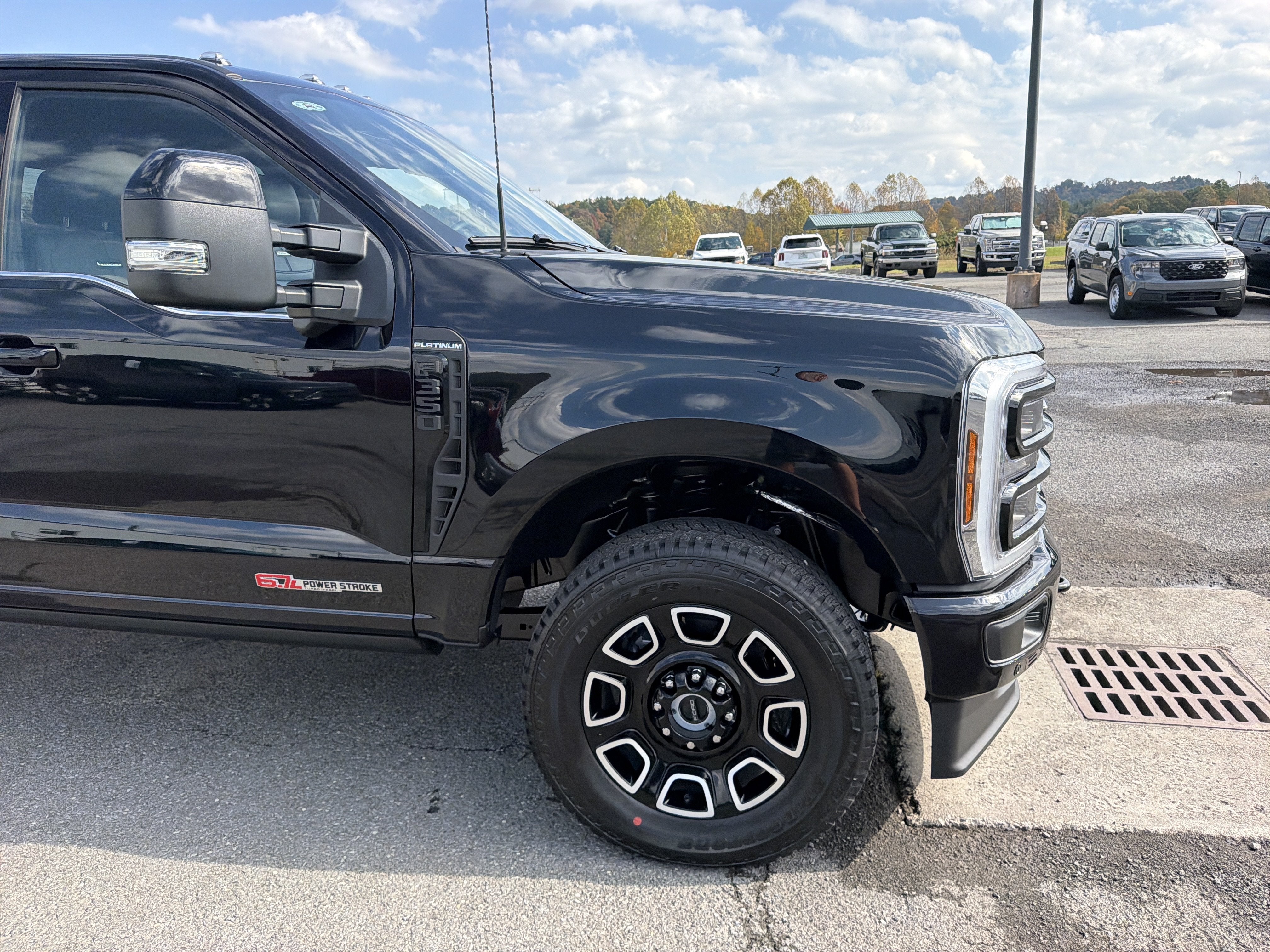 2027 Ford Super Duty F-350 SRW Platinum