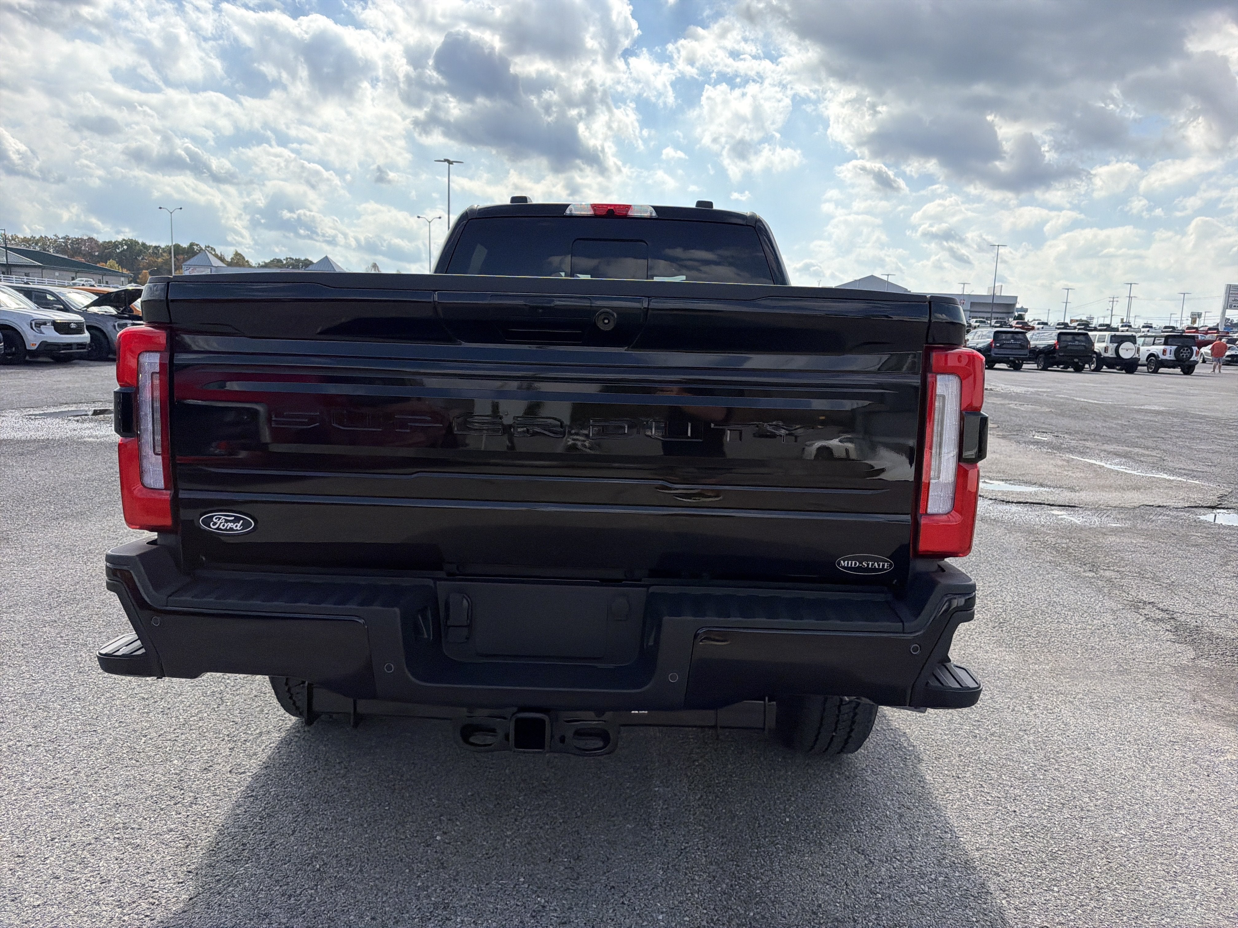 2027 Ford Super Duty F-350 SRW Platinum