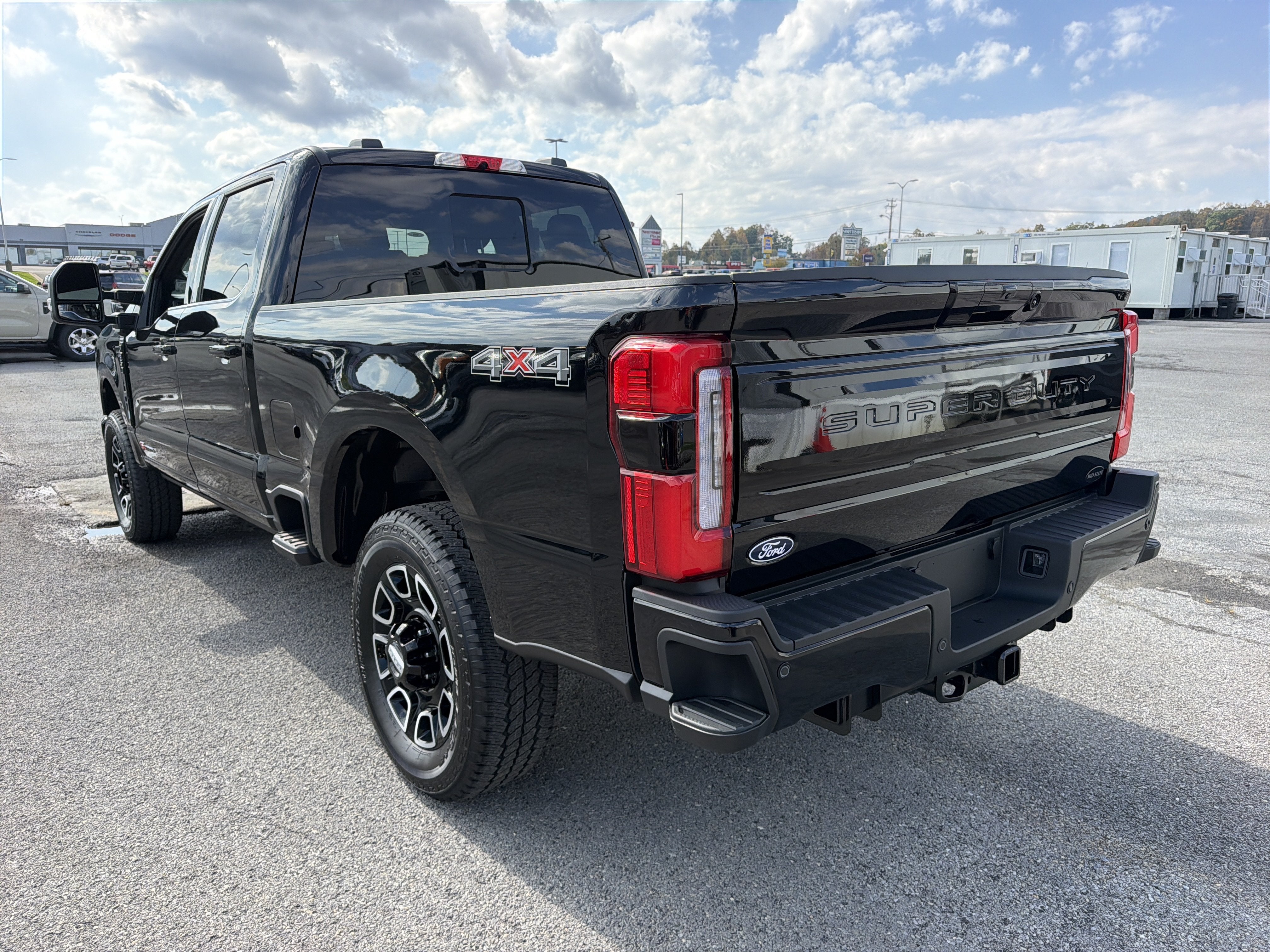 2027 Ford Super Duty F-350 SRW Platinum