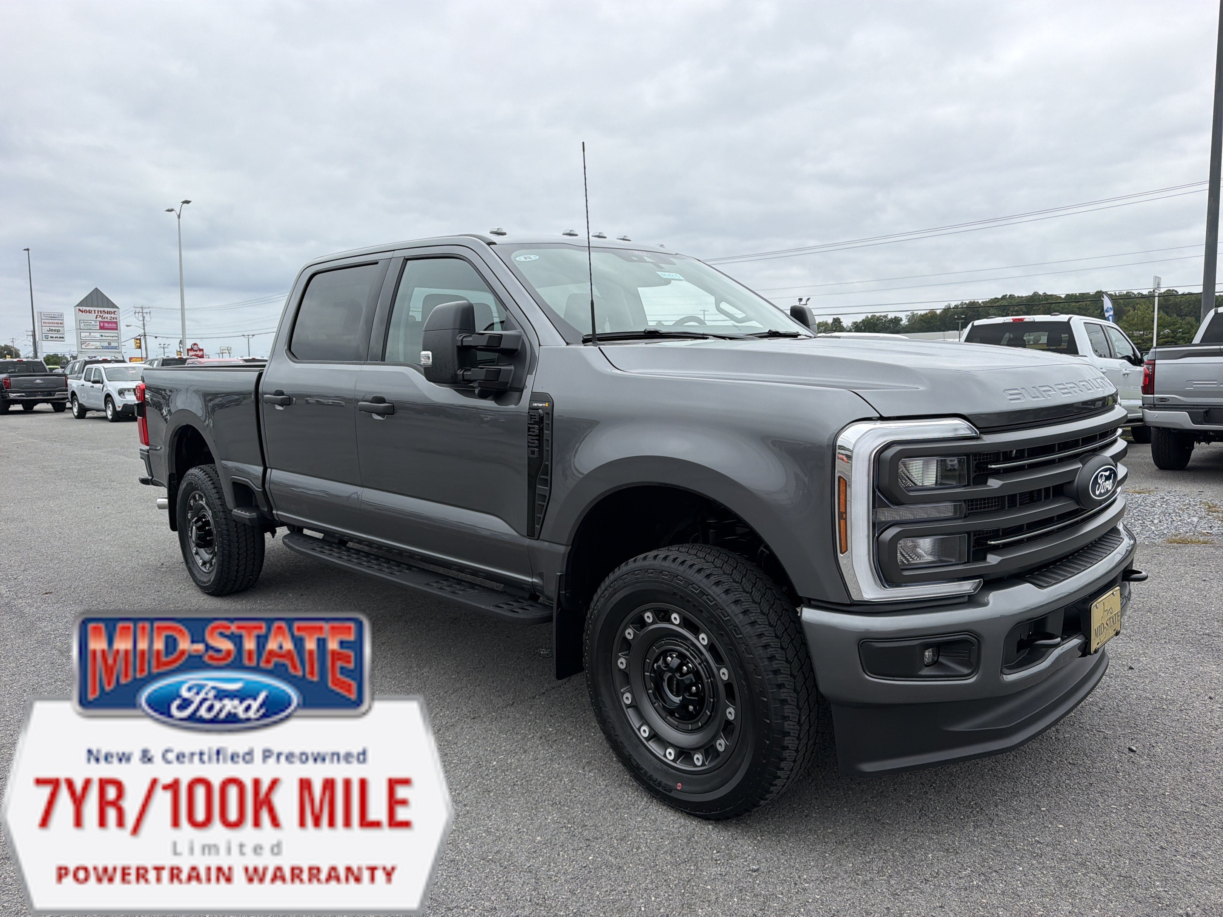 2027 Ford Super Duty F-350 SRW XLT