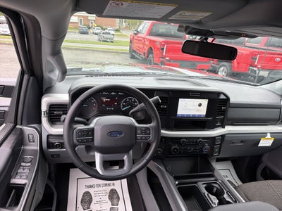 2027 Ford Super Duty F-350 SRW XLT
