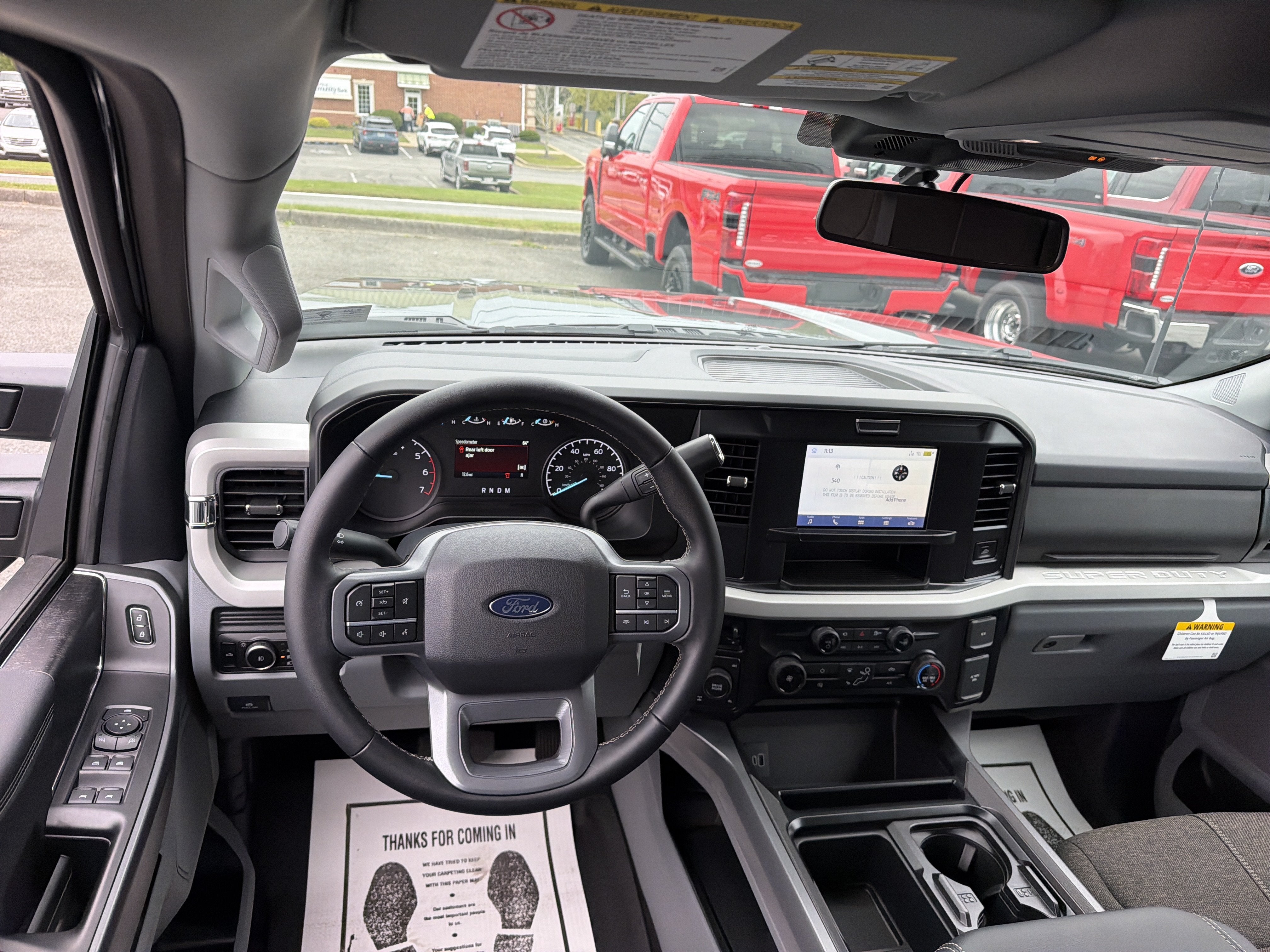 2027 Ford Super Duty F-350 SRW XLT