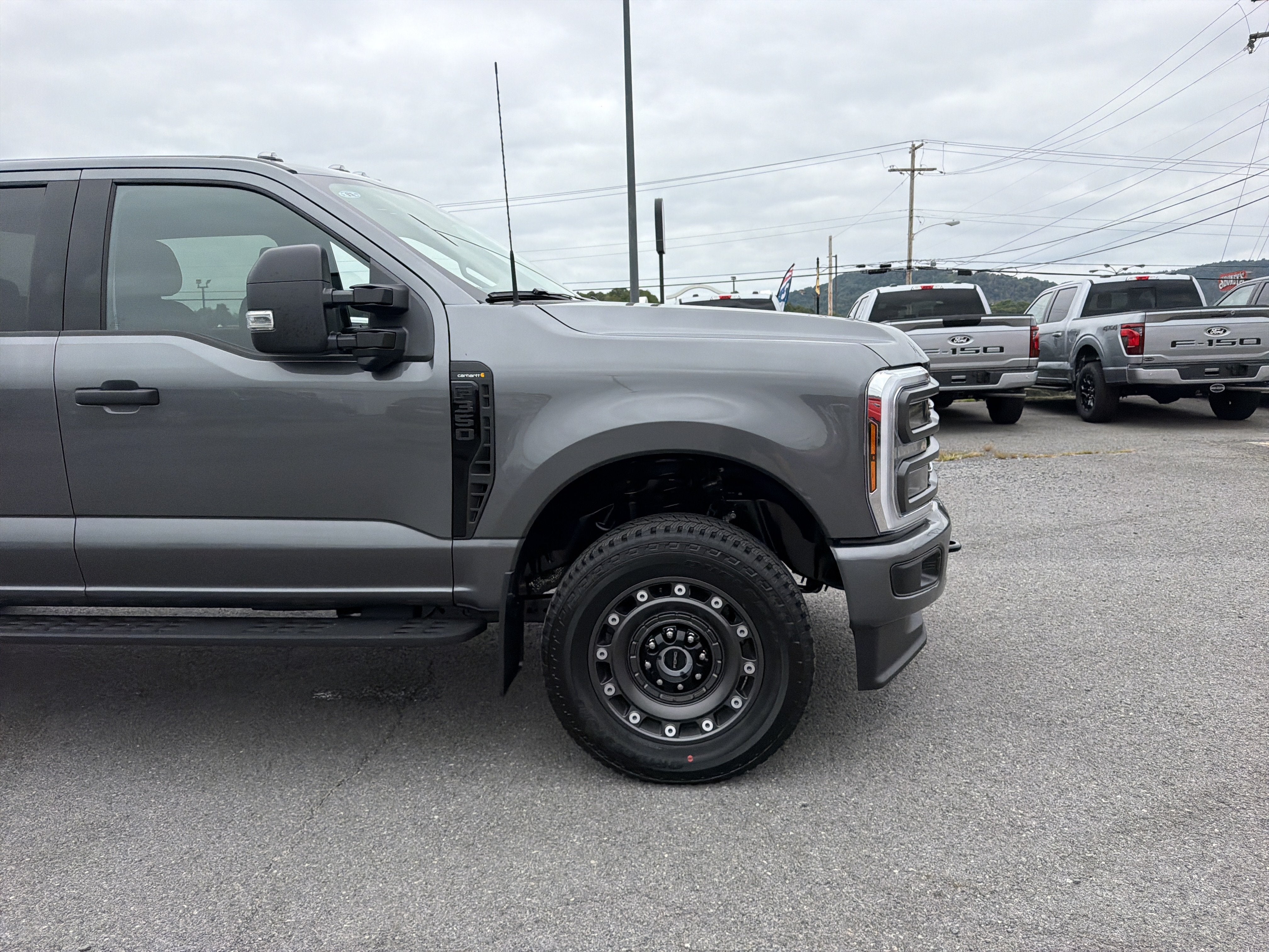 2027 Ford Super Duty F-350 SRW XLT