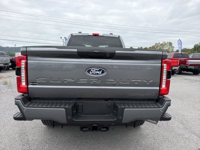 2027 Ford Super Duty F-350 SRW XLT