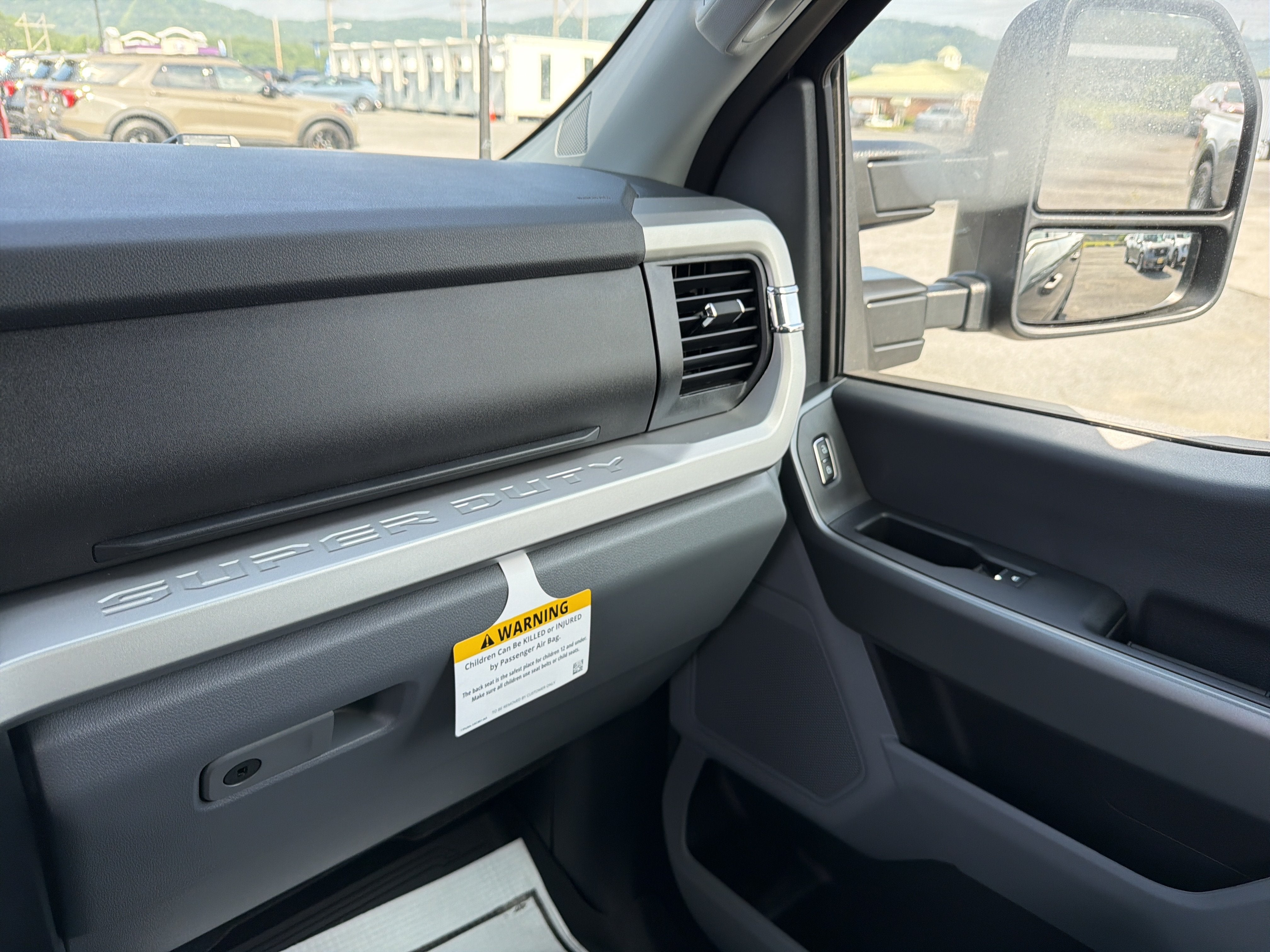 2026 Ford Super Duty F-350 SRW XLT