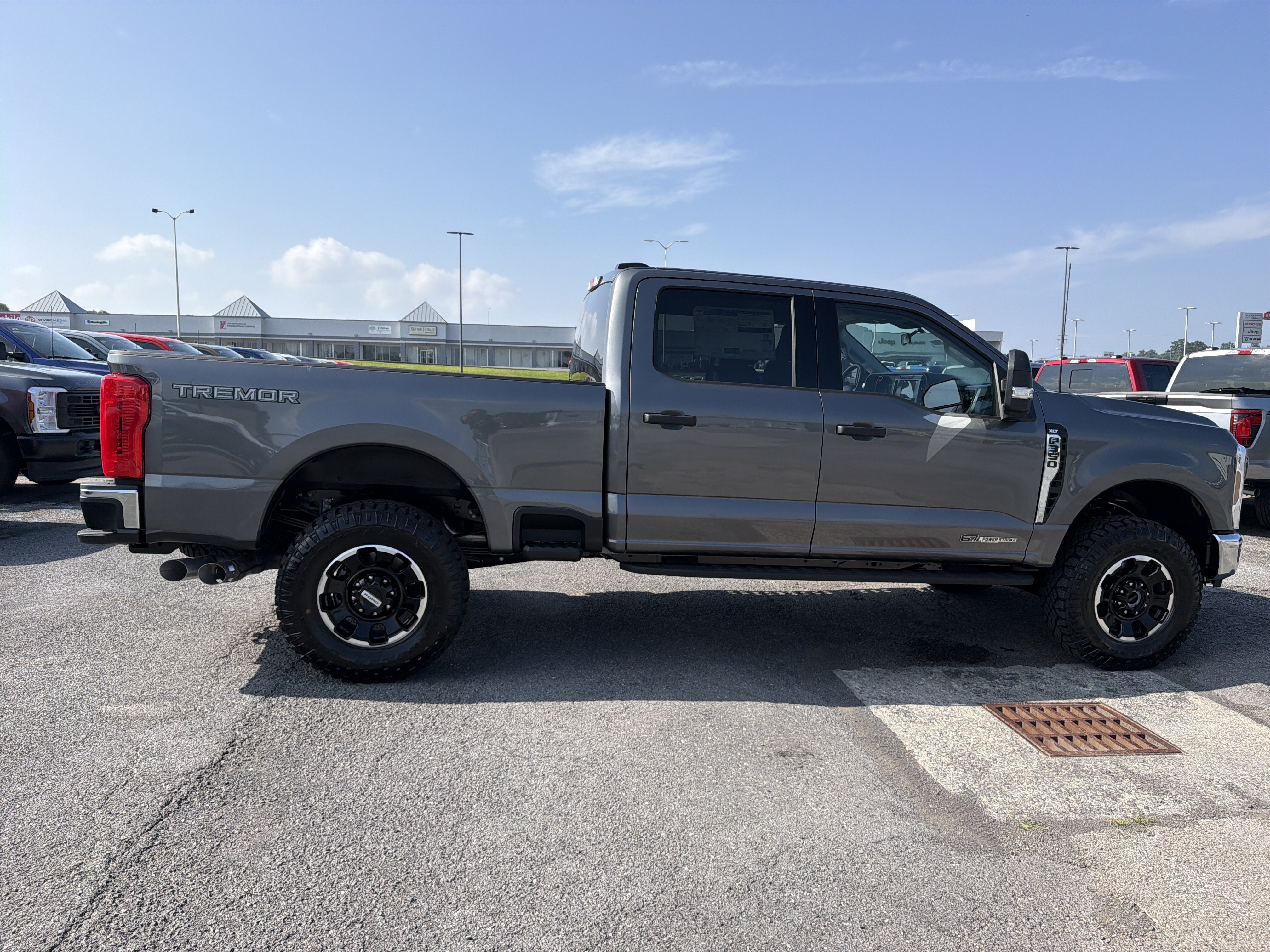 2026 Ford Super Duty F-350 SRW XLT