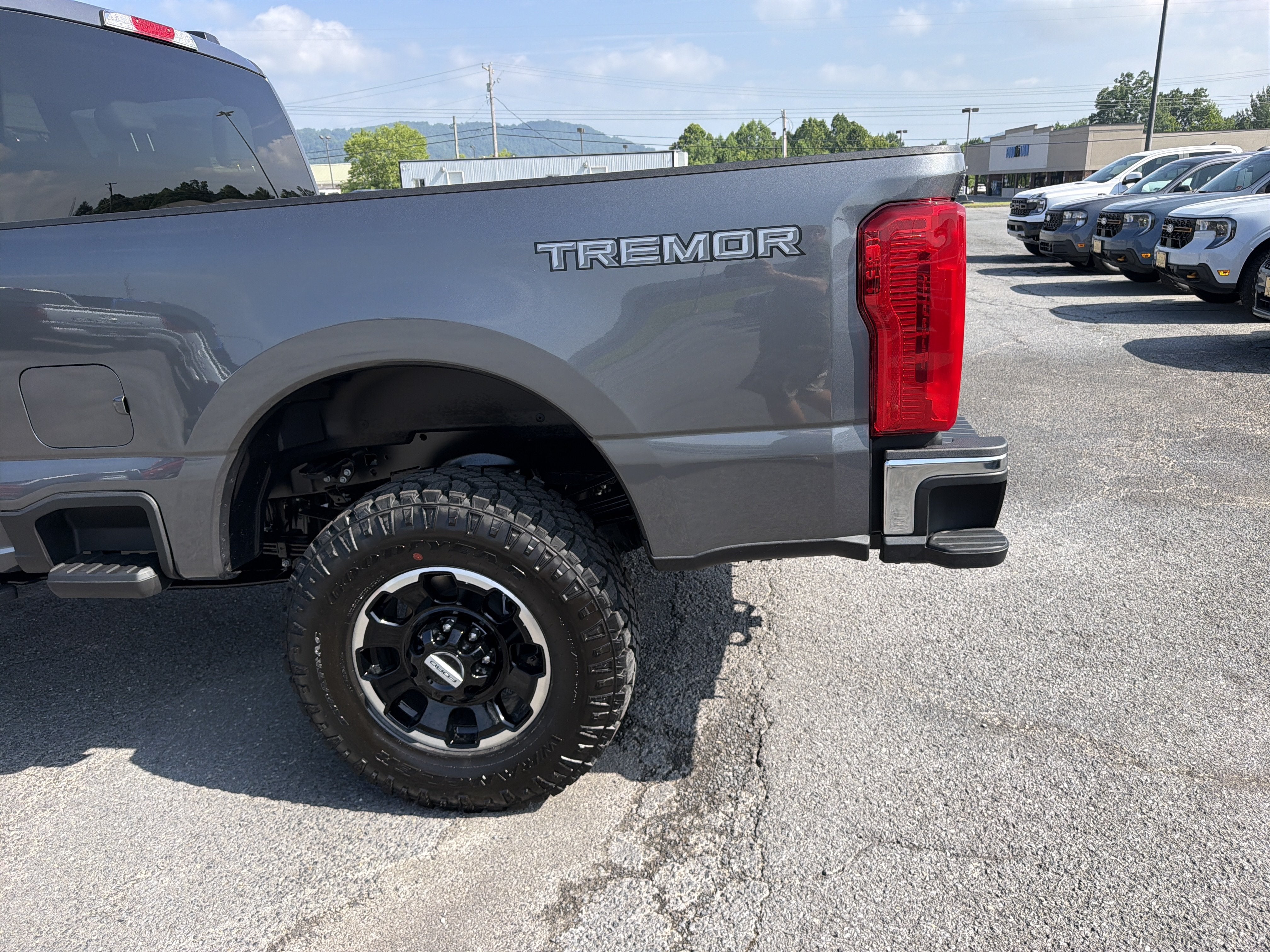 2026 Ford Super Duty F-350 SRW XLT