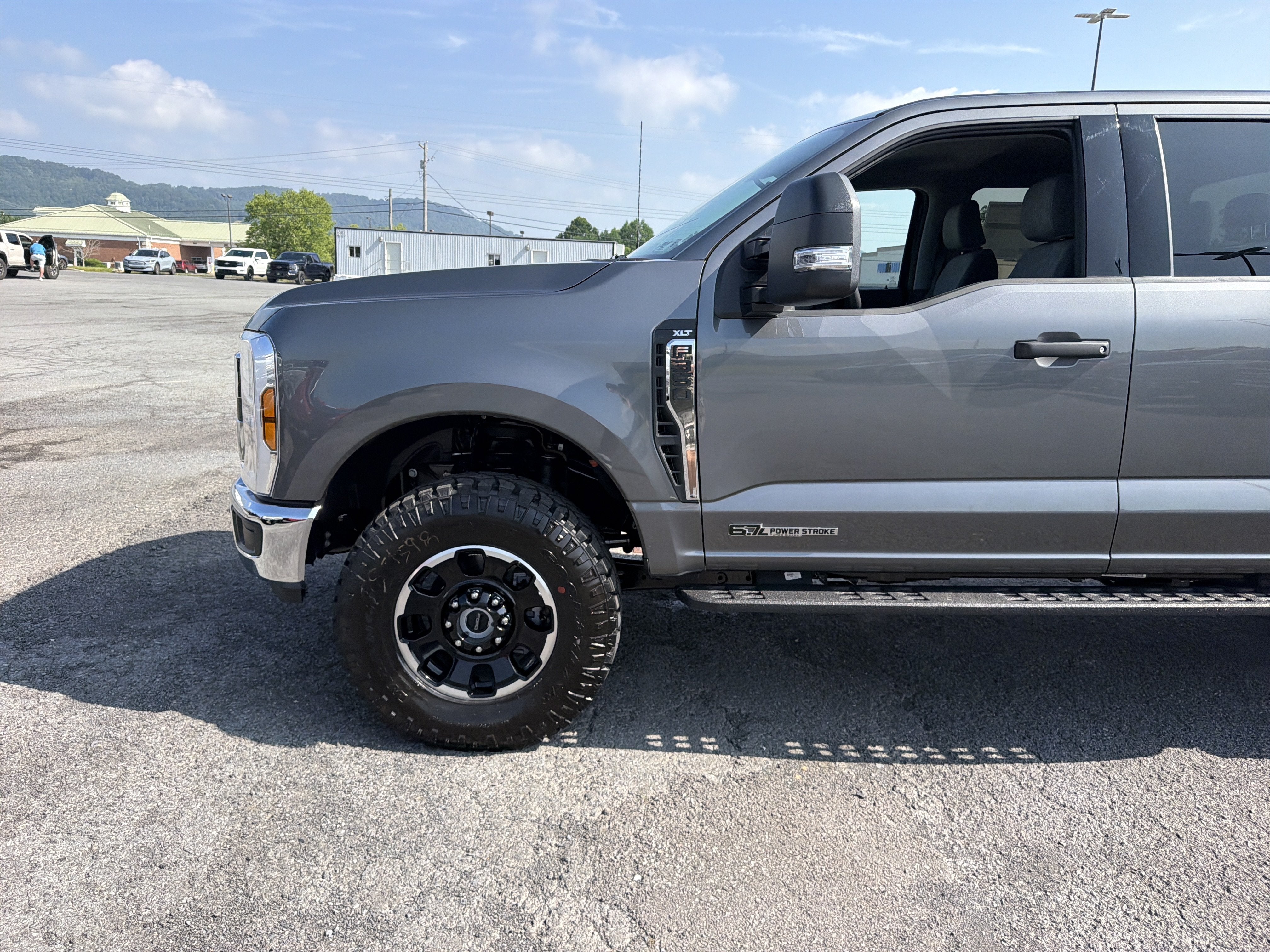 2026 Ford Super Duty F-350 SRW XLT
