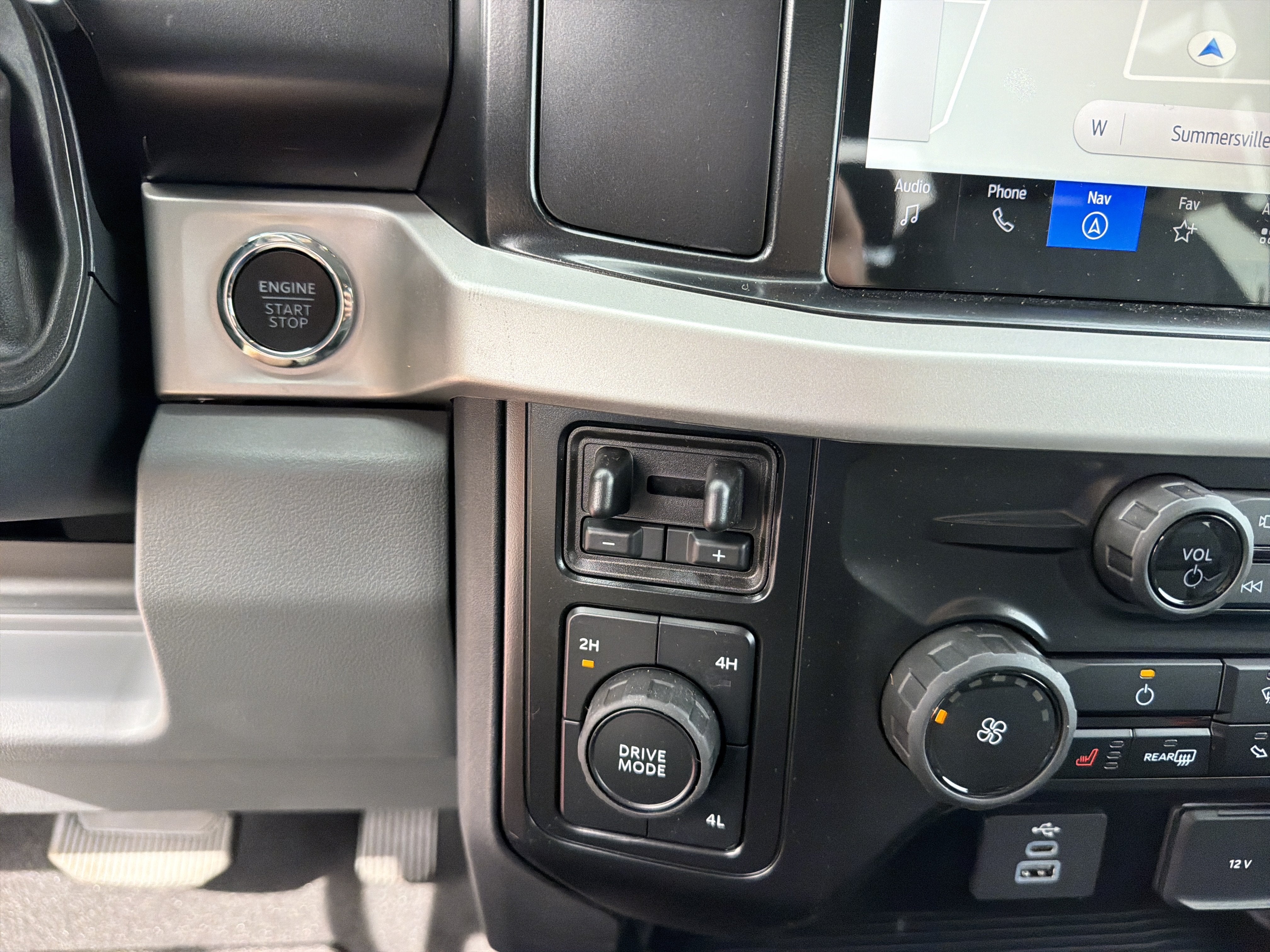 2026 Ford Super Duty F-350 DRW XLT