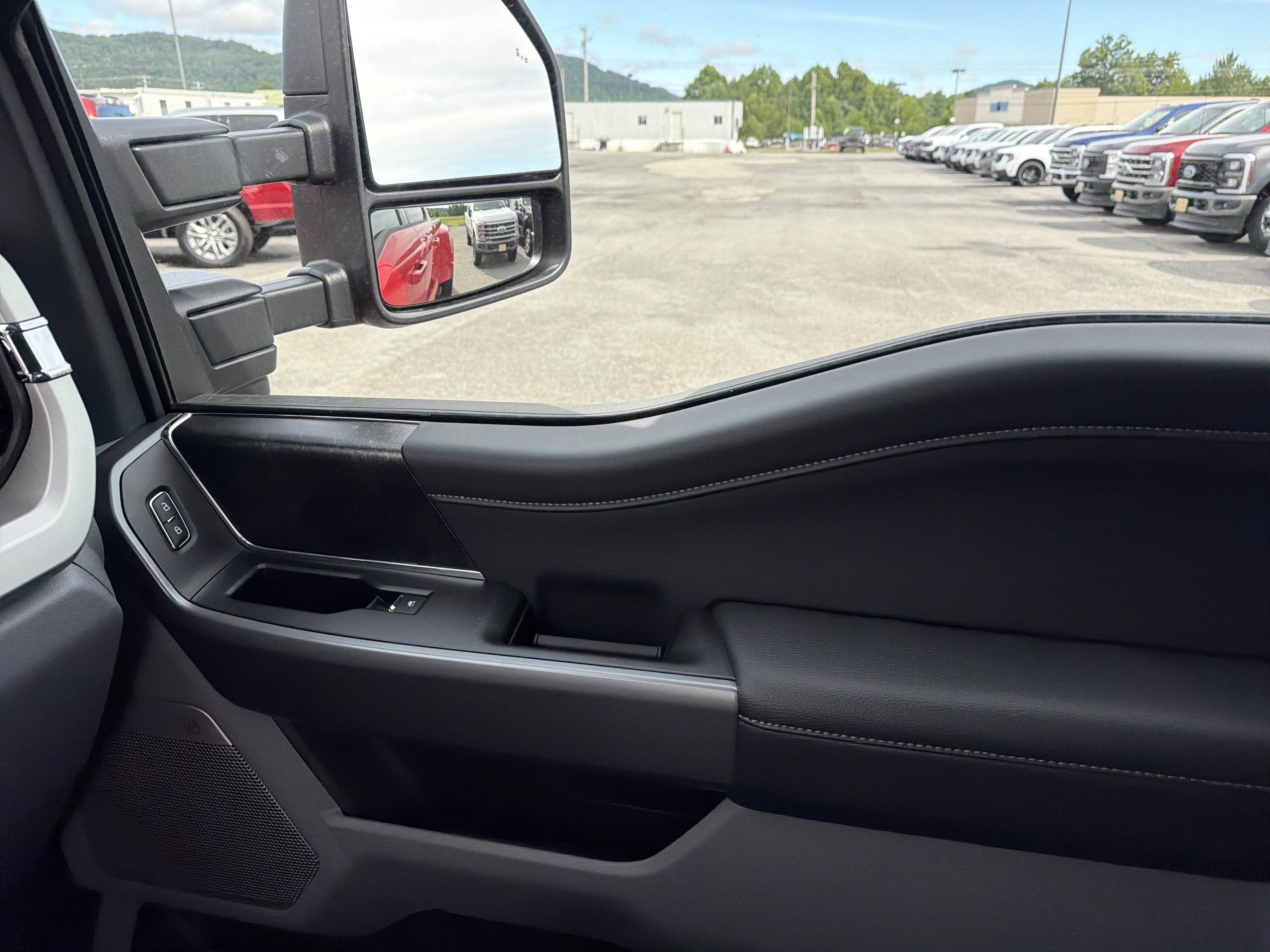 2026 Ford Super Duty F-350 DRW XLT