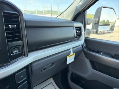 2026 Ford Super Duty F-350 SRW XLT