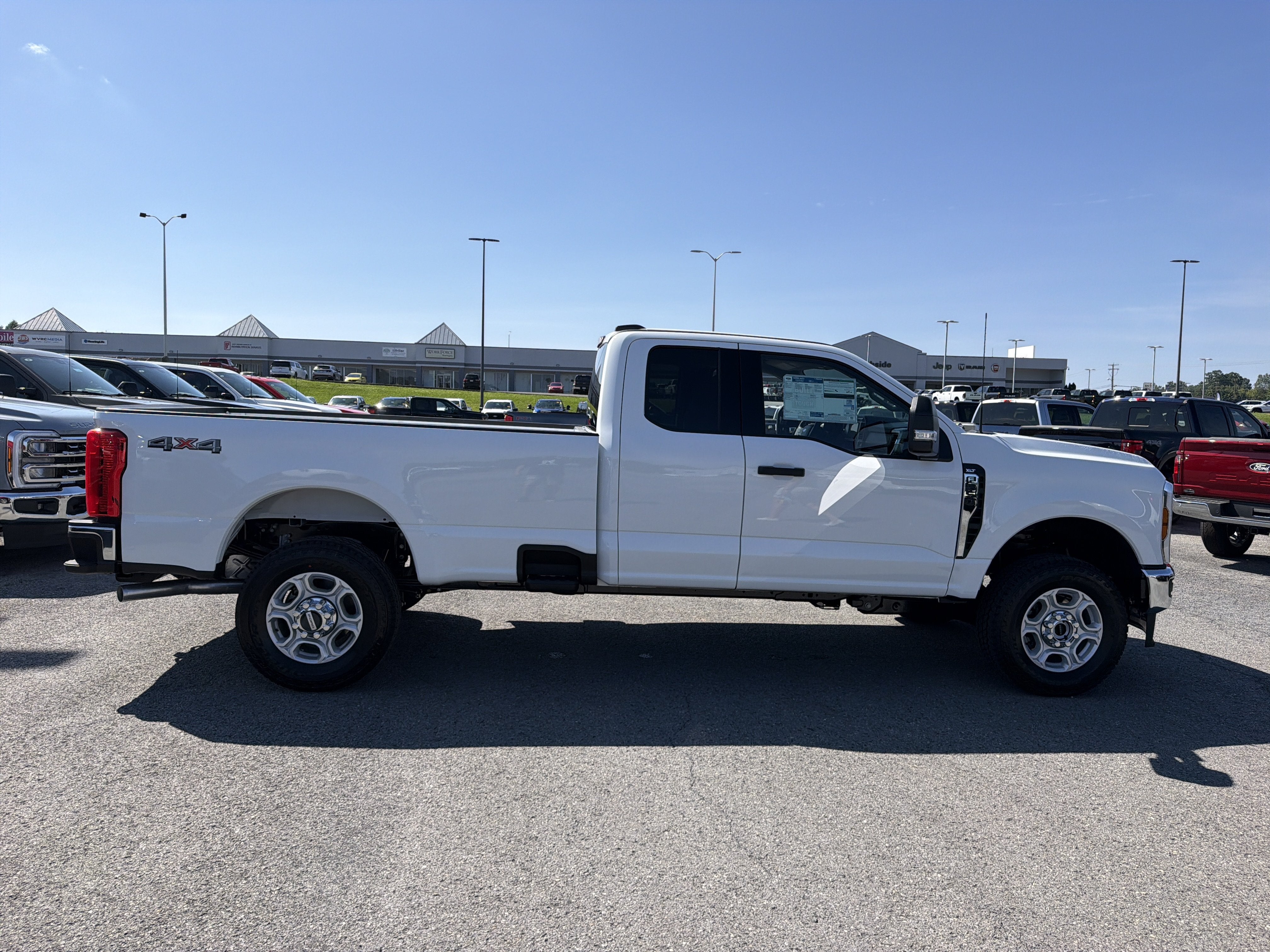 2026 Ford Super Duty F-350 SRW XLT