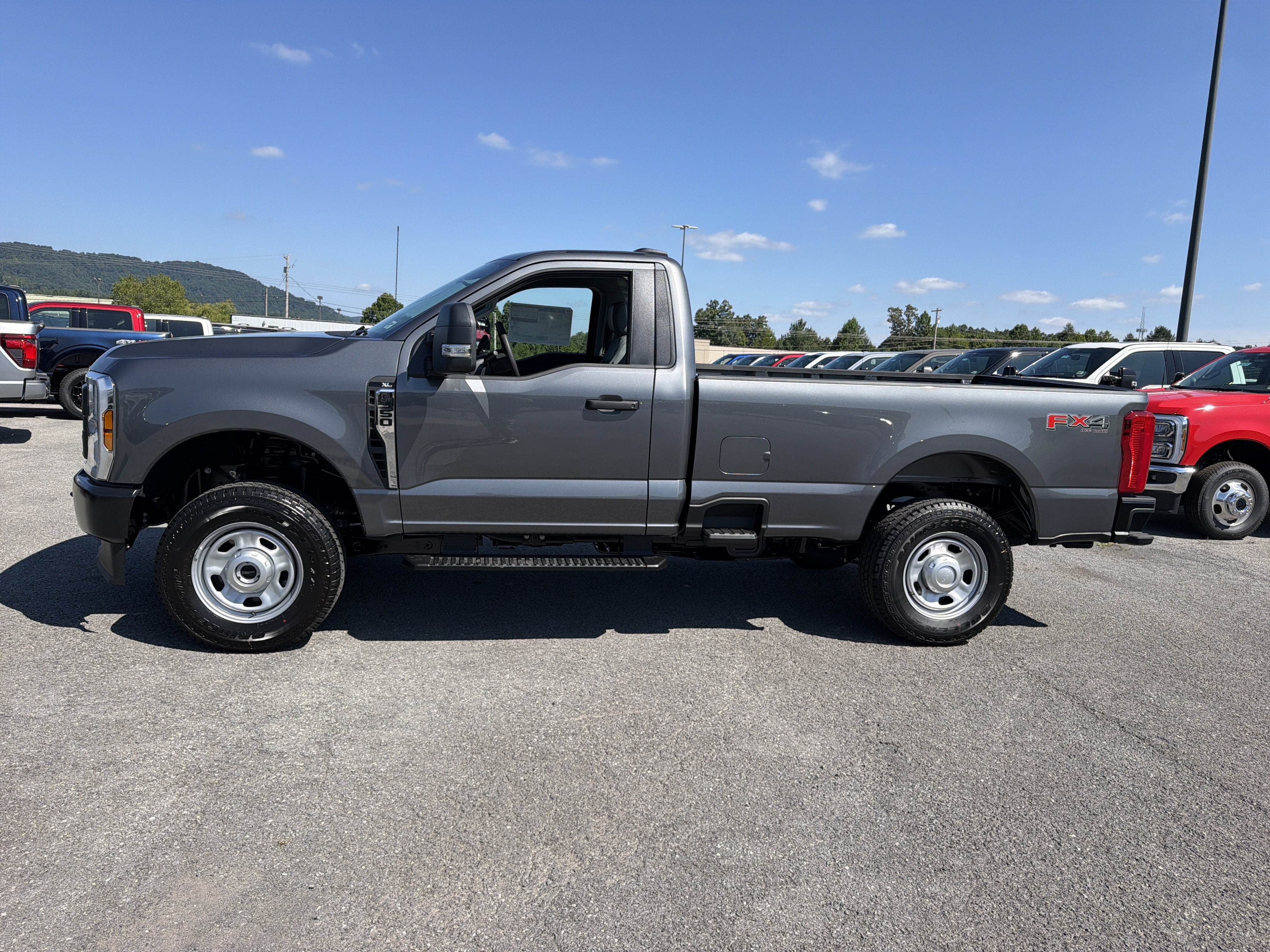 2026 Ford Super Duty F-350 SRW XL