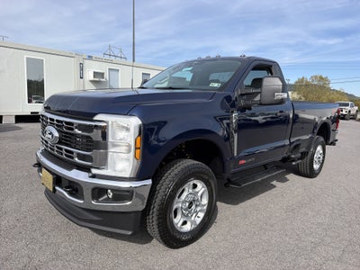 2027 Ford Super Duty F-350 SRW XLT