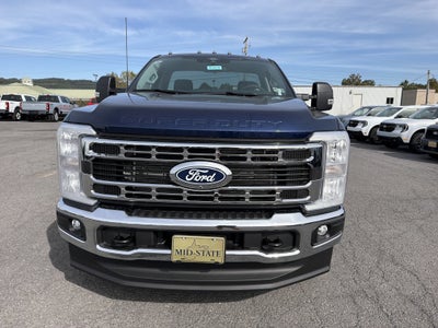 2027 Ford Super Duty F-350 SRW XLT