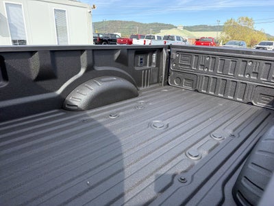 2027 Ford Super Duty F-350 SRW XLT