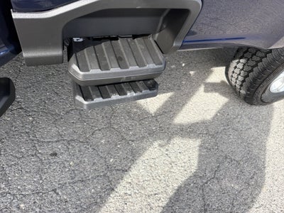 2027 Ford Super Duty F-350 SRW XLT