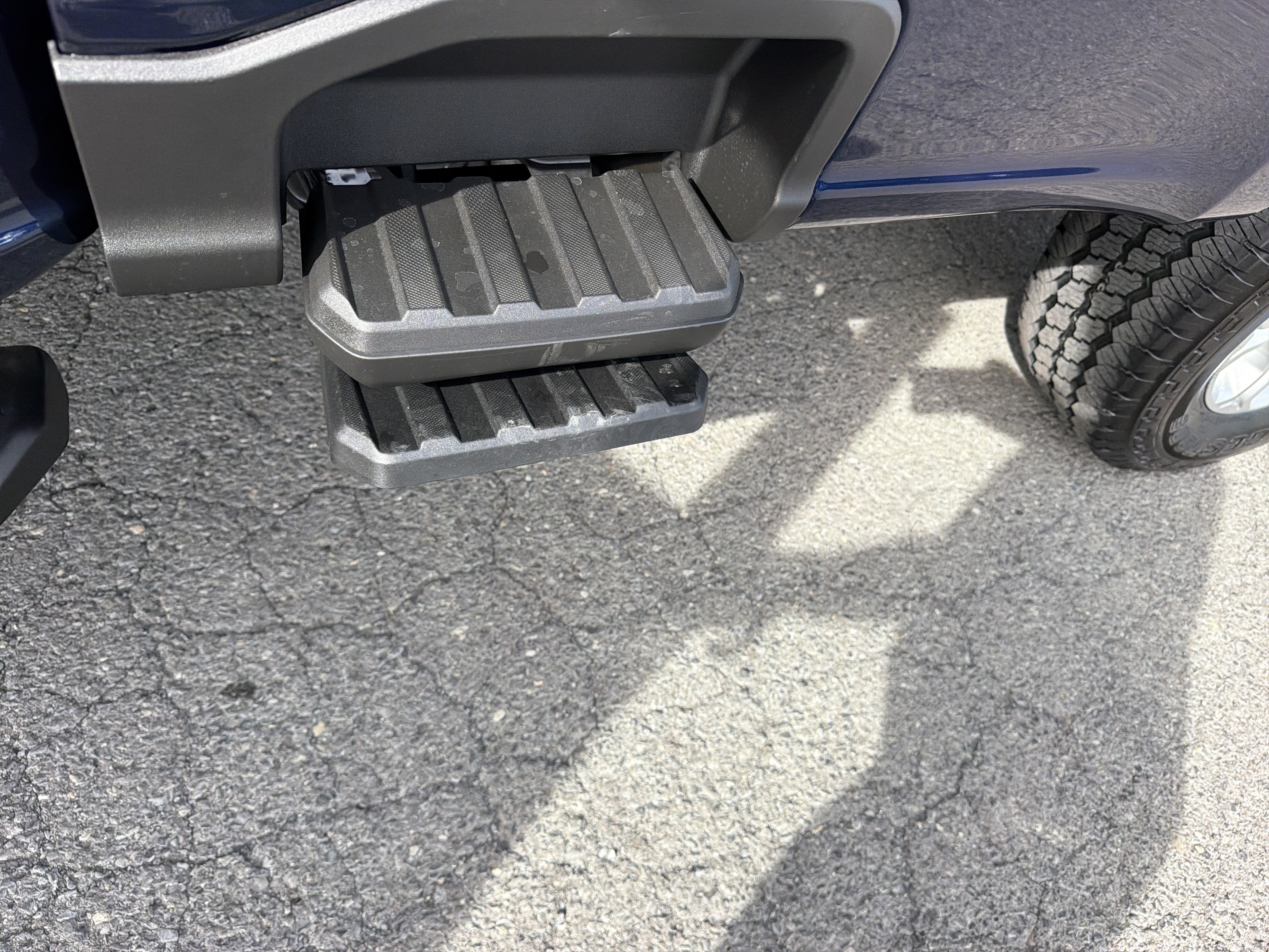 2027 Ford Super Duty F-350 SRW XLT