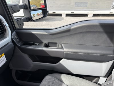 2027 Ford Super Duty F-350 SRW XLT
