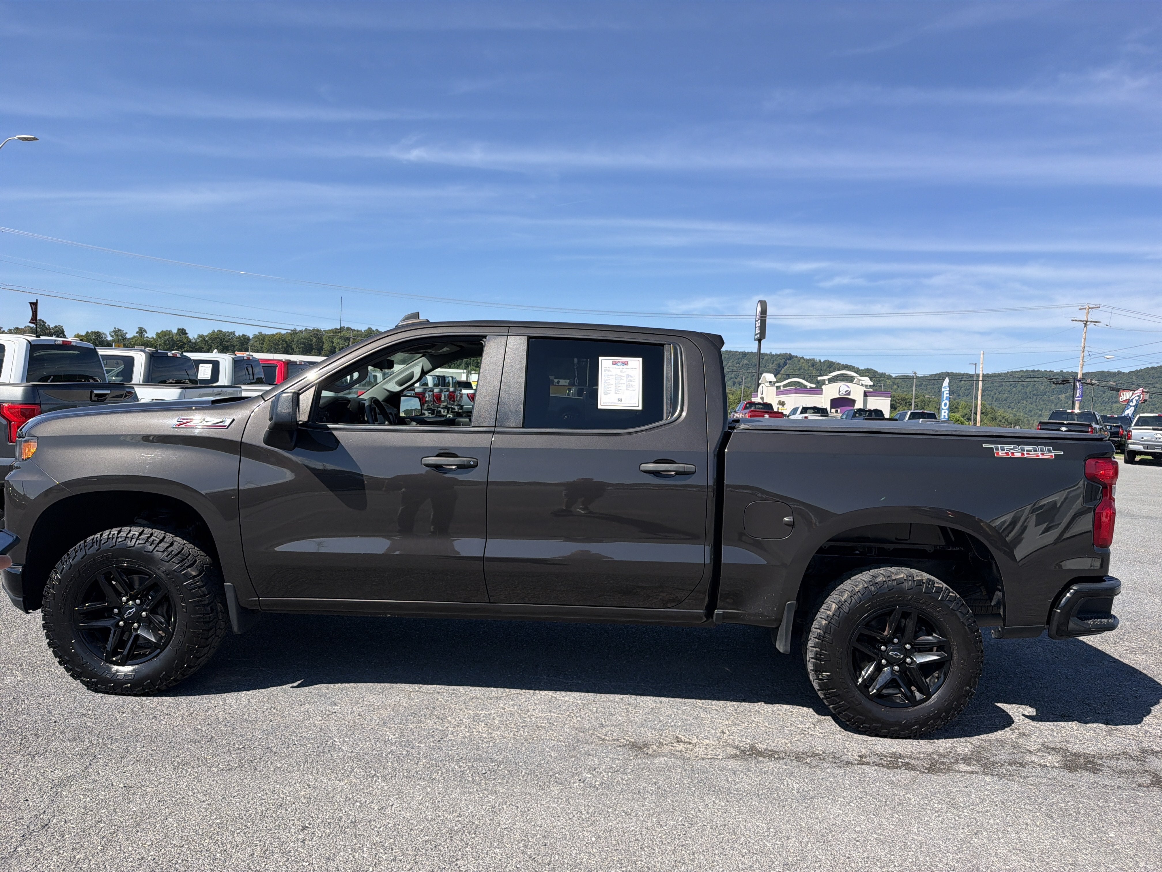 2021 Chevrolet Silverado 1500 Custom Trail Boss