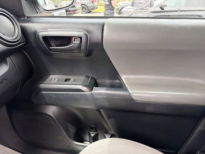 2016 Toyota Tacoma SR
