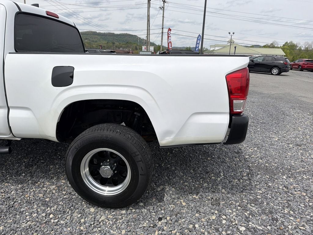2016 Toyota Tacoma SR