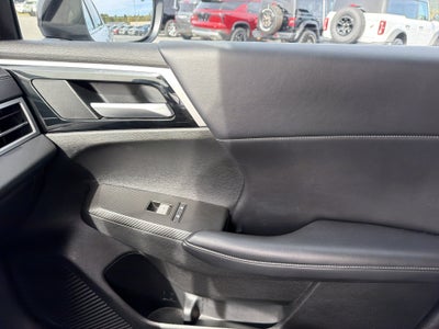 2023 Mitsubishi Outlander SE Special Edition