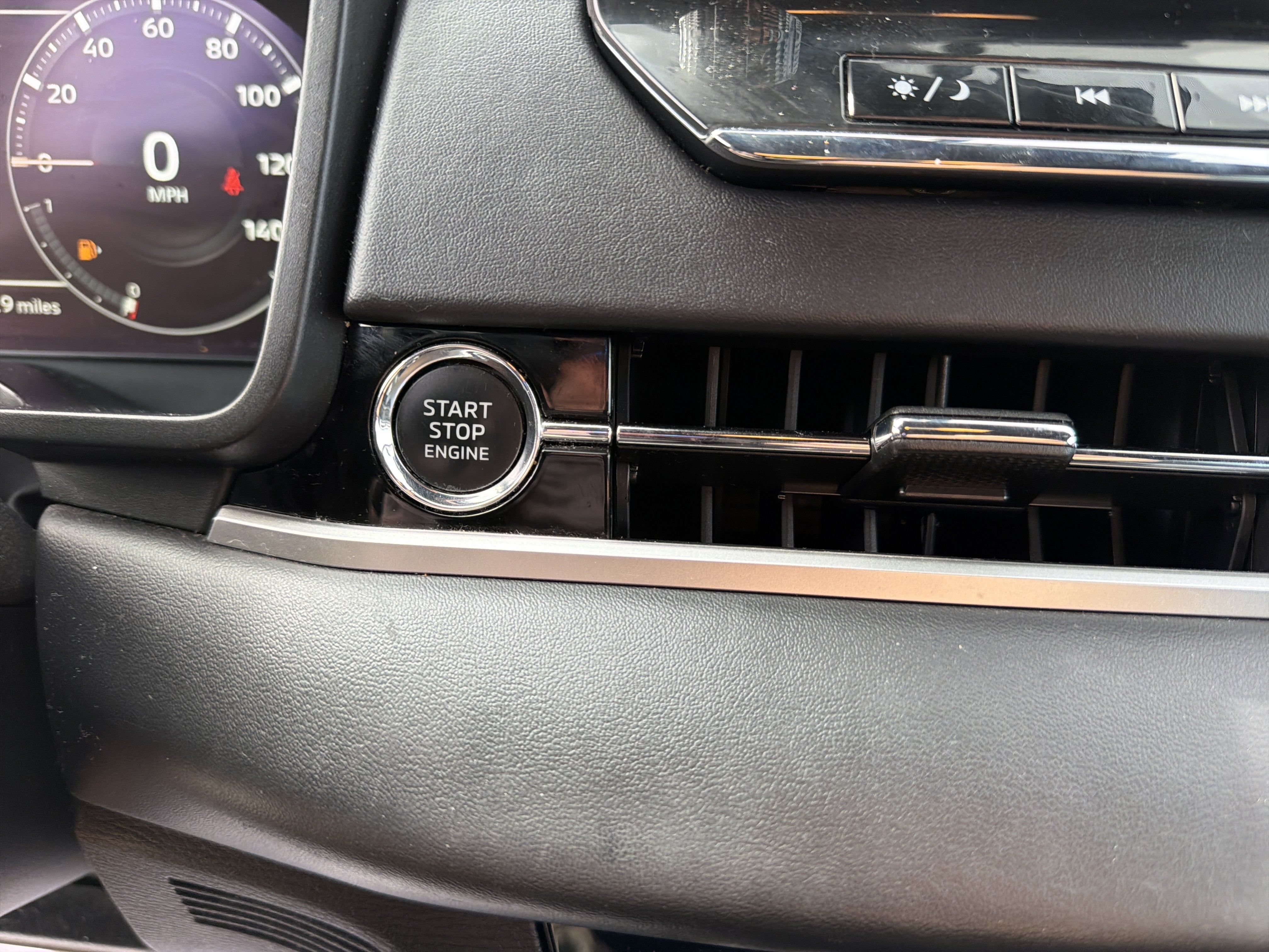 2023 Mitsubishi Outlander SE Special Edition