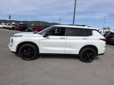 2023 Mitsubishi Outlander SE Special Edition