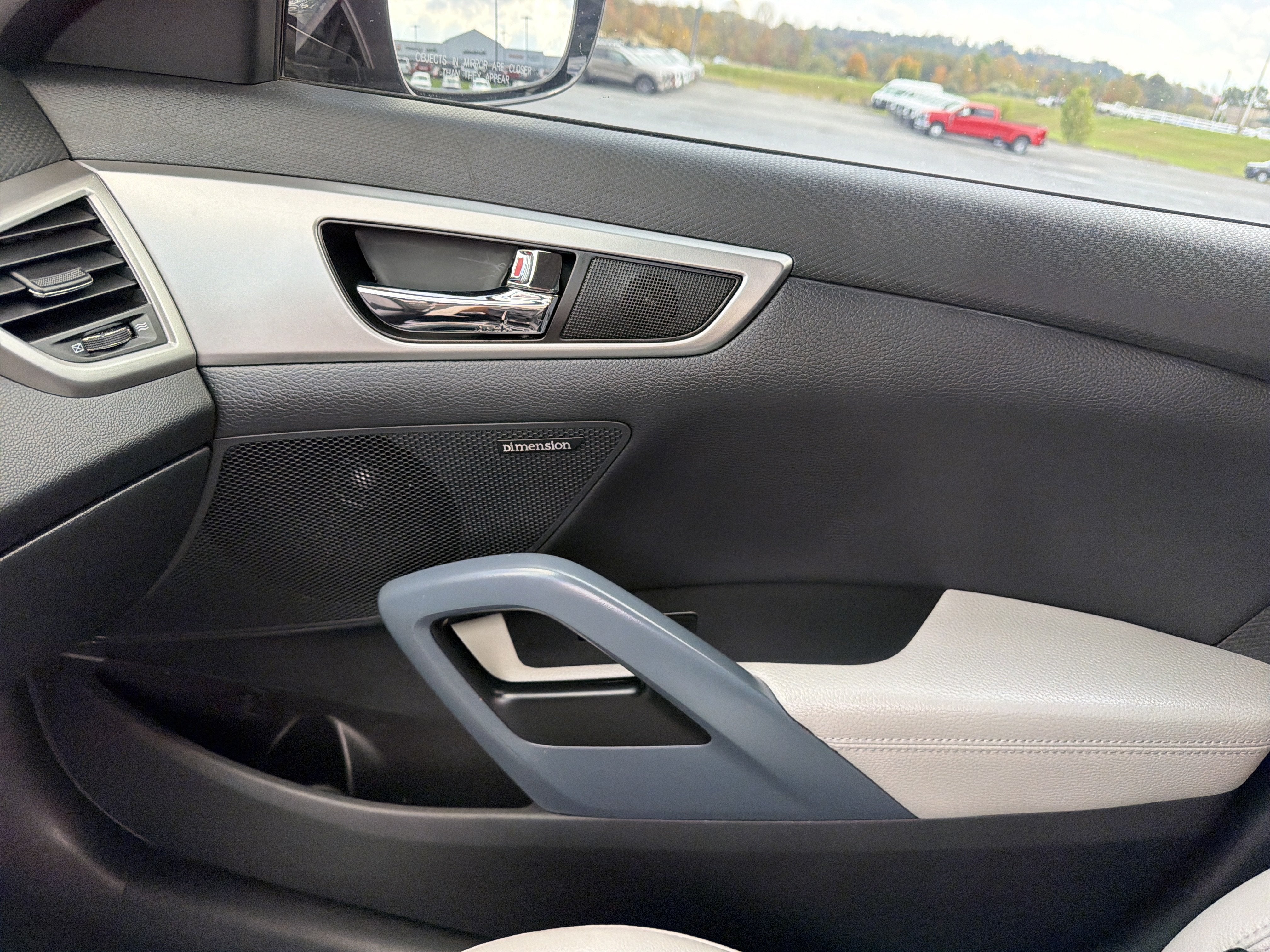 2013 Hyundai Veloster w/Gray Int