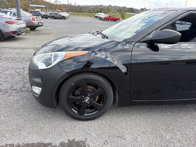 2013 Hyundai Veloster w/Gray Int